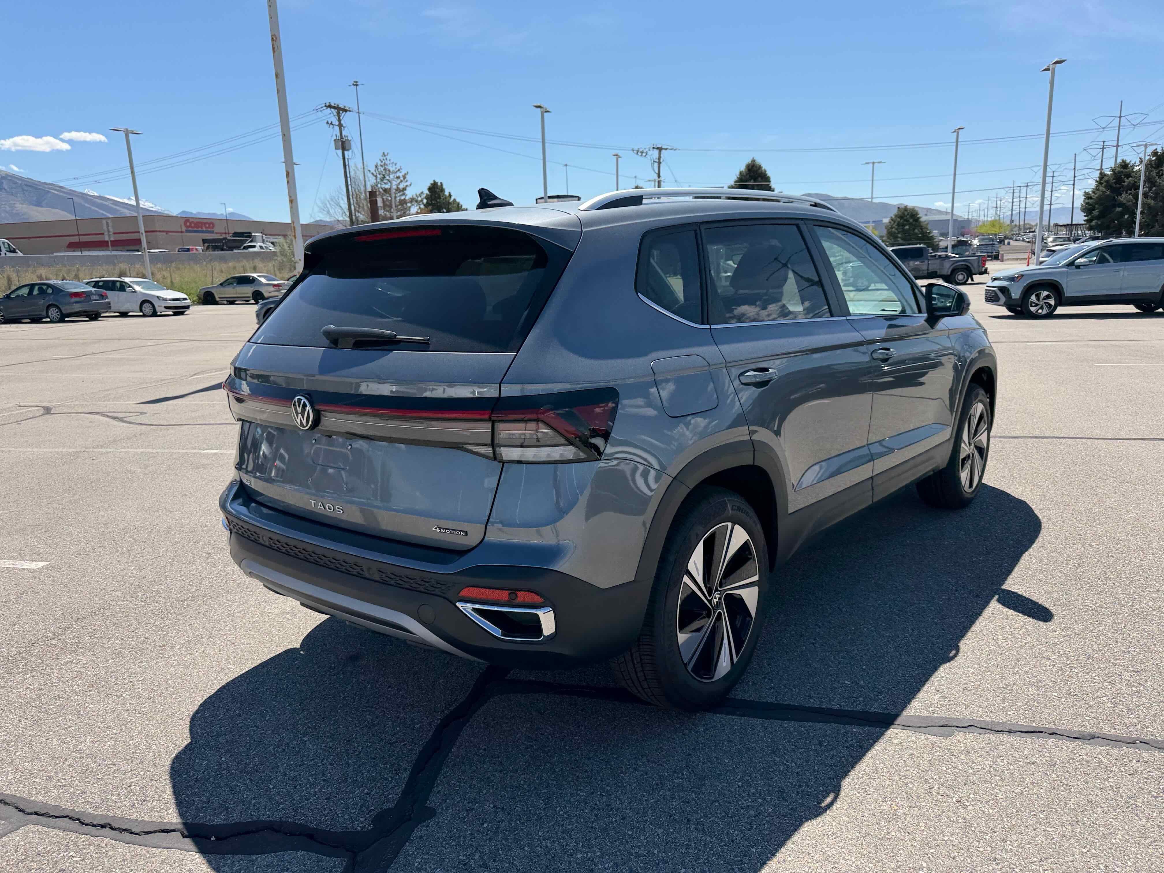 2026 Volkswagen Taos SE
