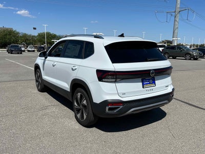 2025 Volkswagen Taos SE