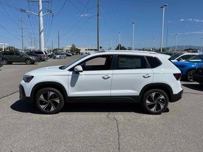 2025 Volkswagen Taos SE