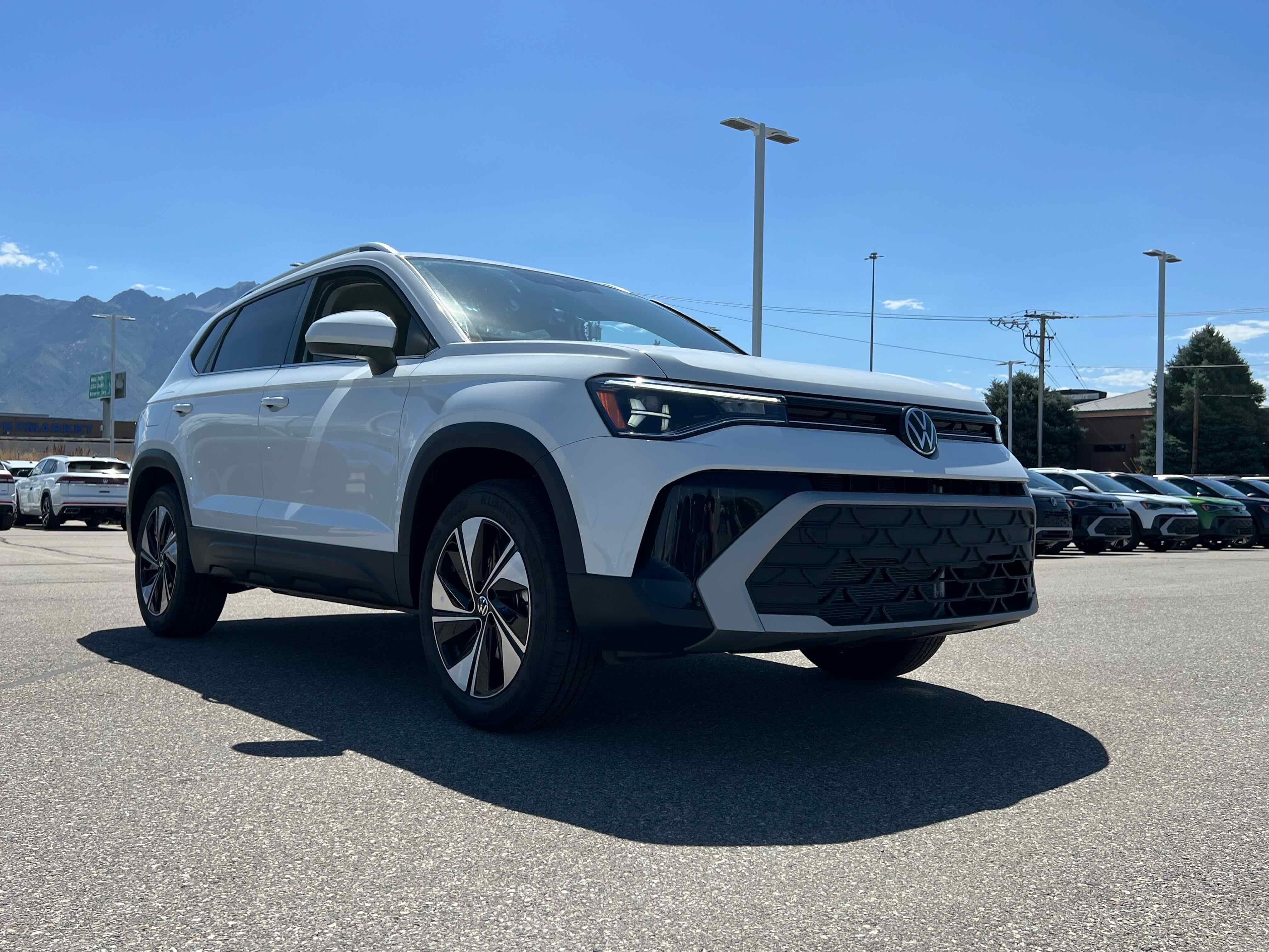 2025 Volkswagen Taos SE