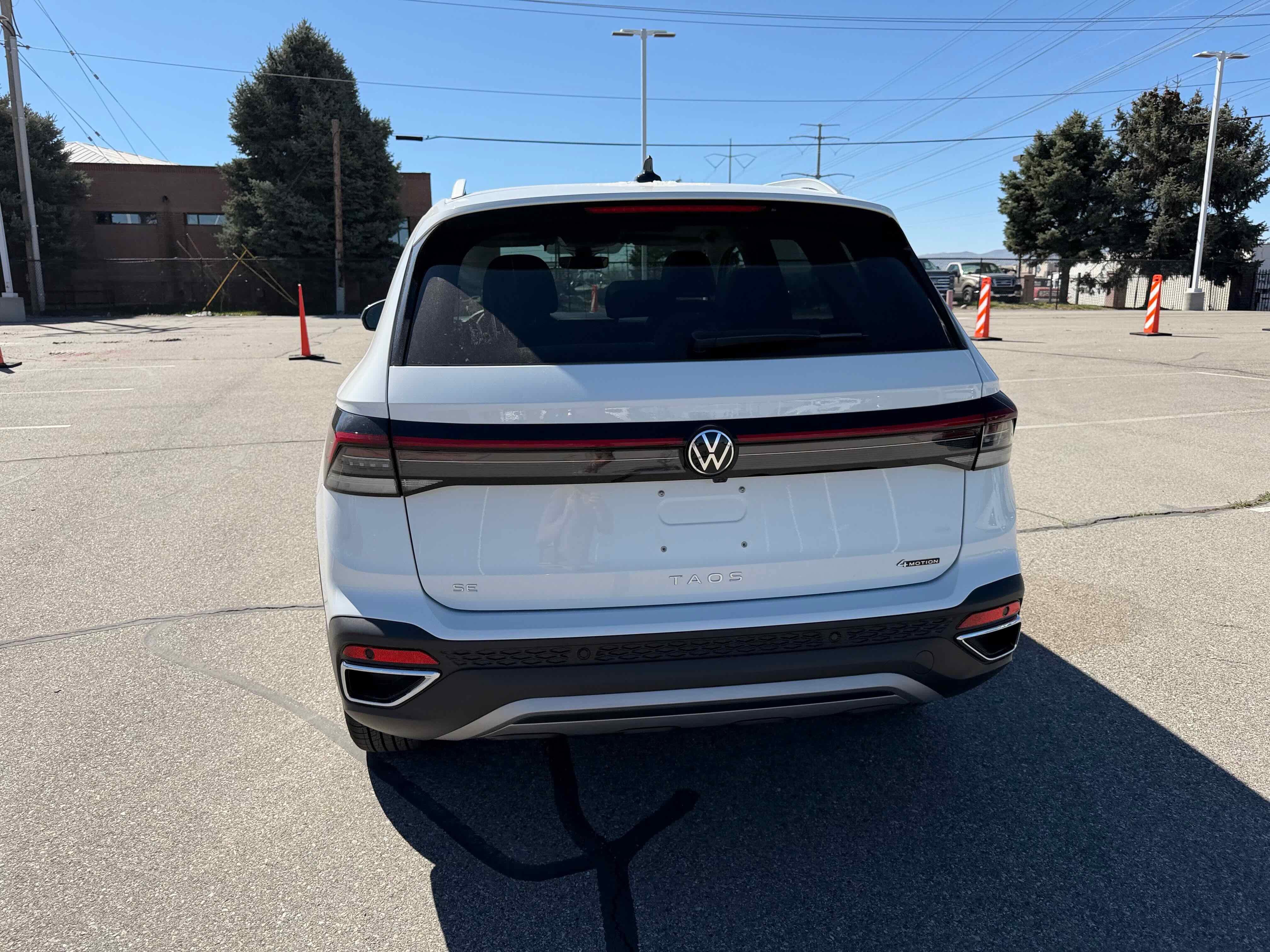 2026 Volkswagen Taos SE