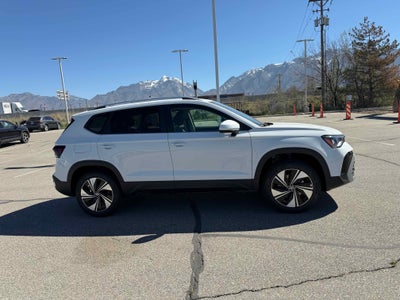 2026 Volkswagen Taos SE