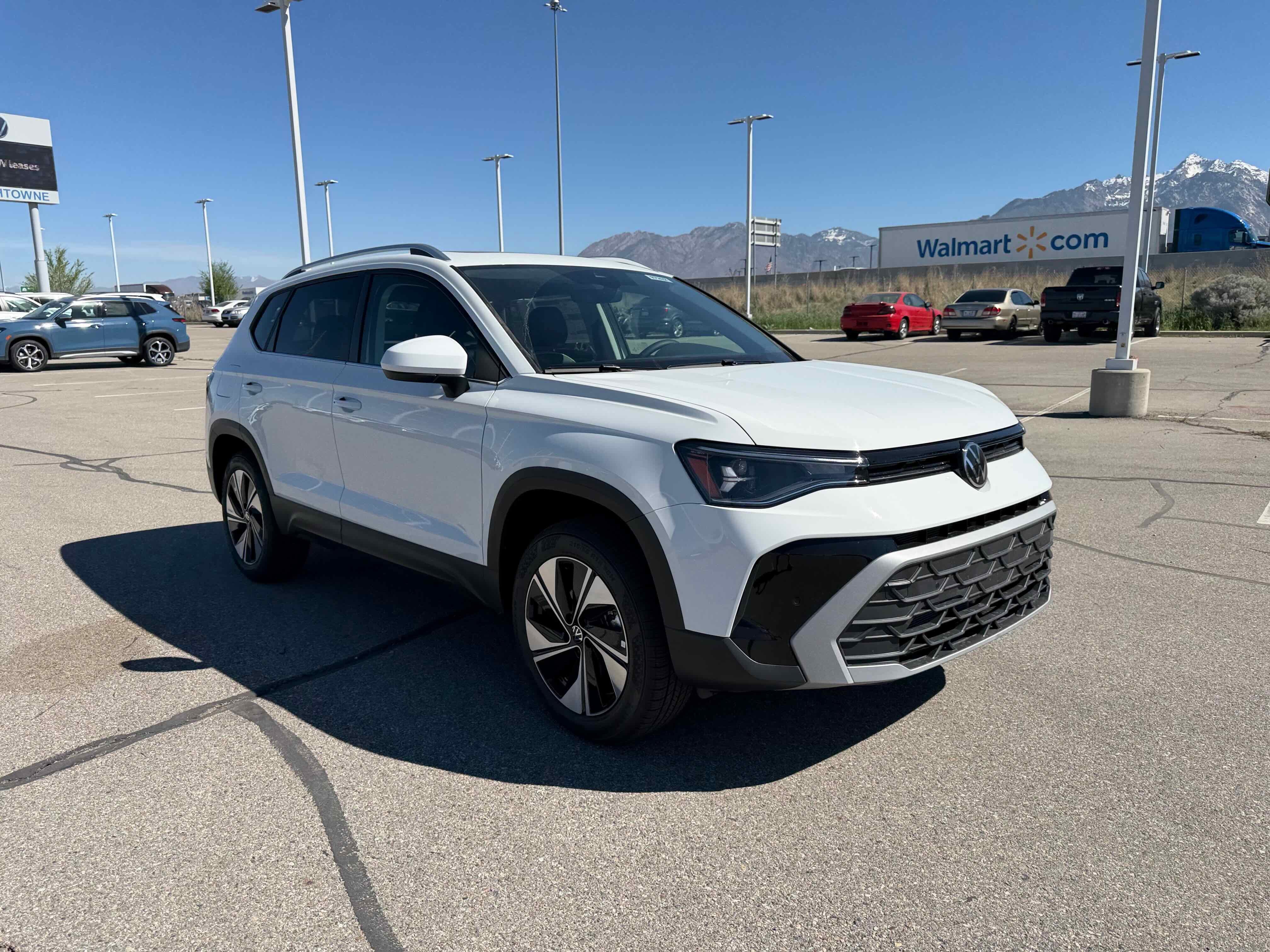 2026 Volkswagen Taos SE