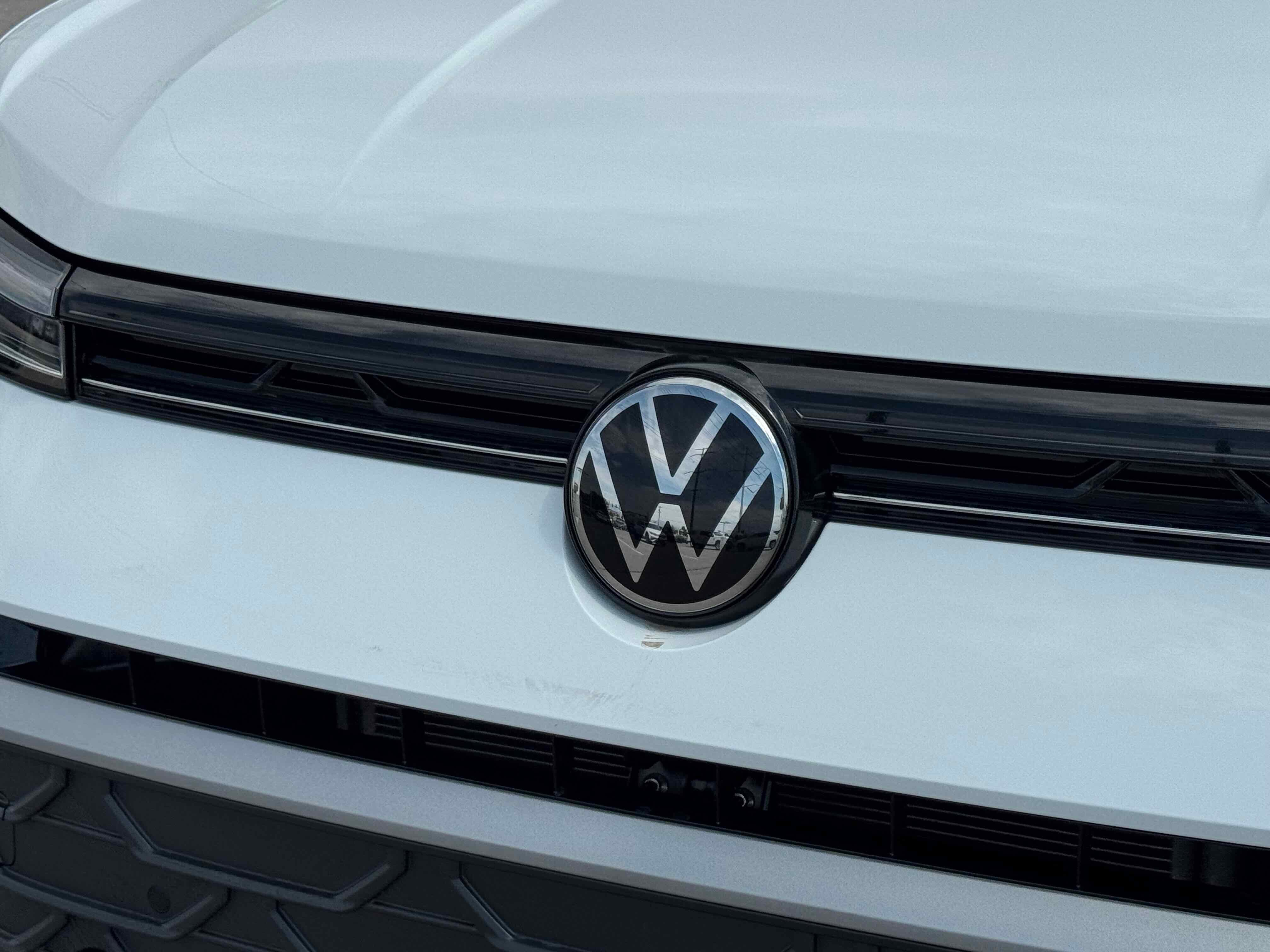 2025 Volkswagen Taos SE