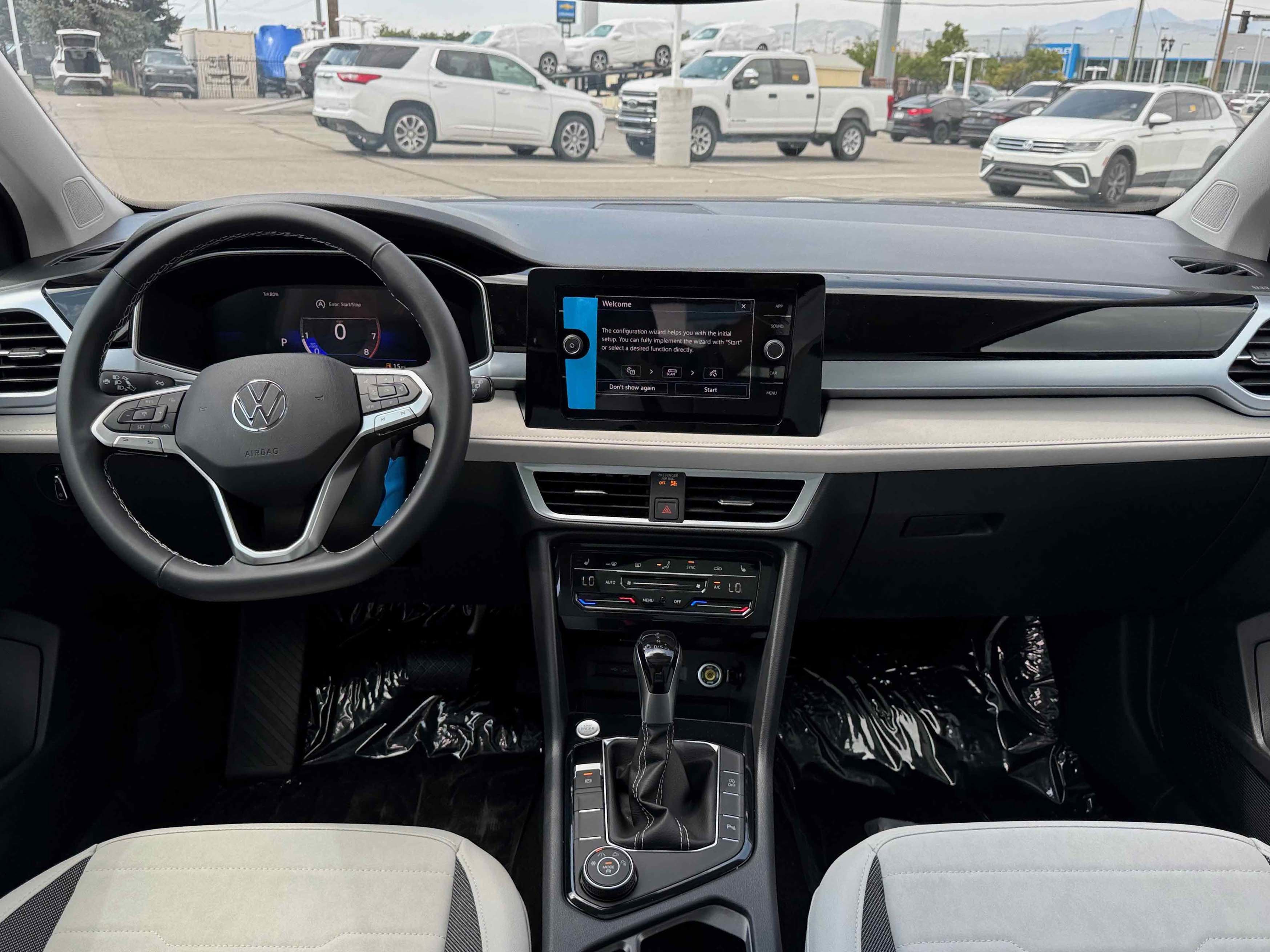 2025 Volkswagen Taos SE