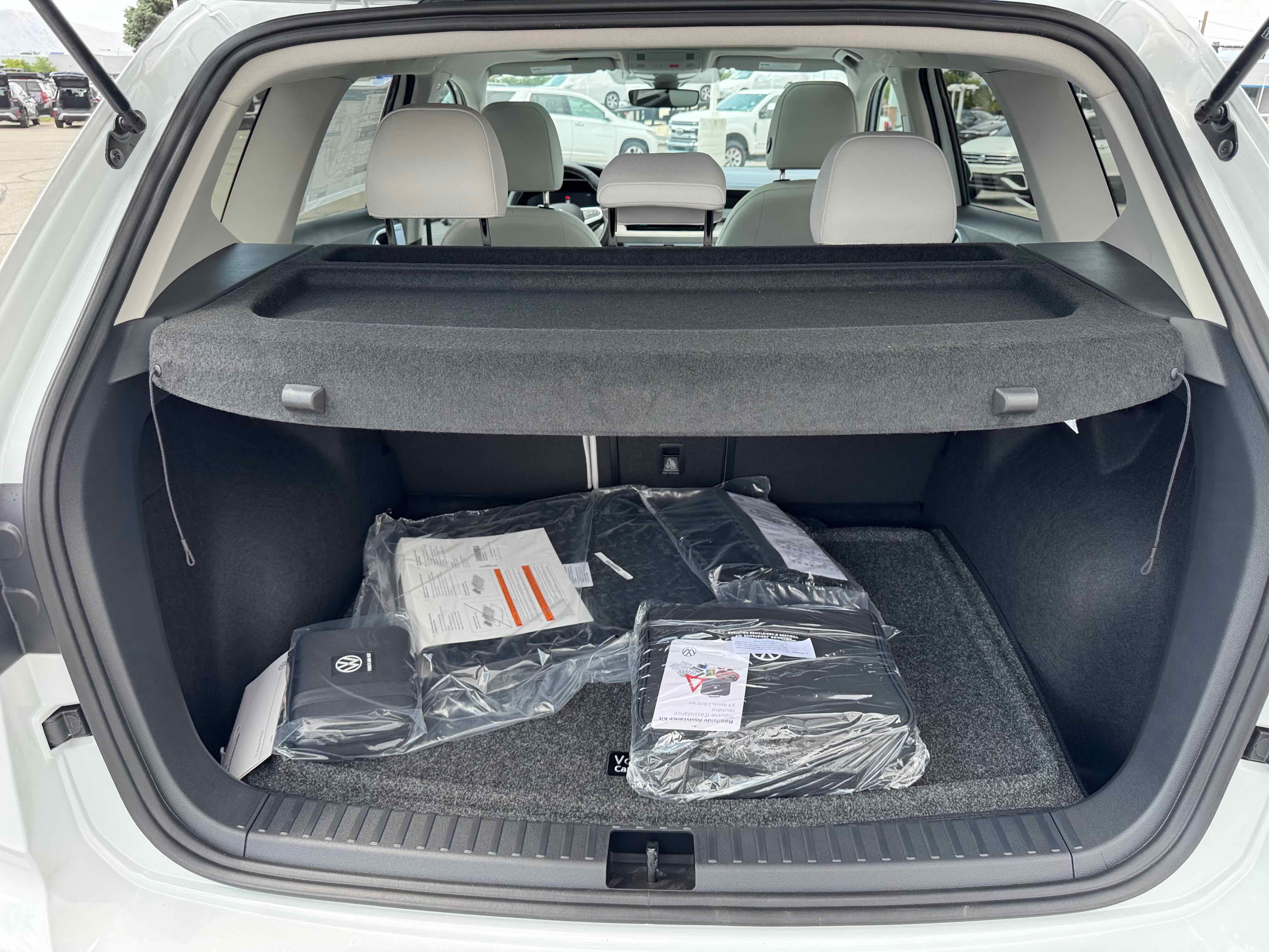 2025 Volkswagen Taos SE