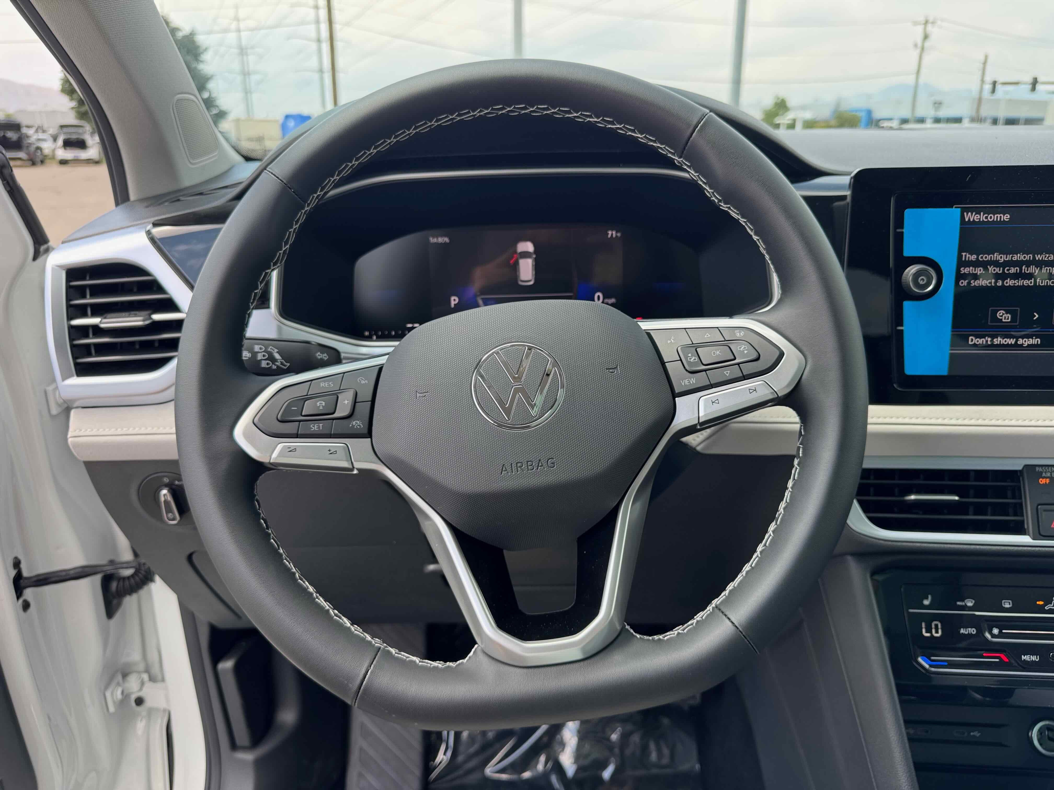 2025 Volkswagen Taos SE