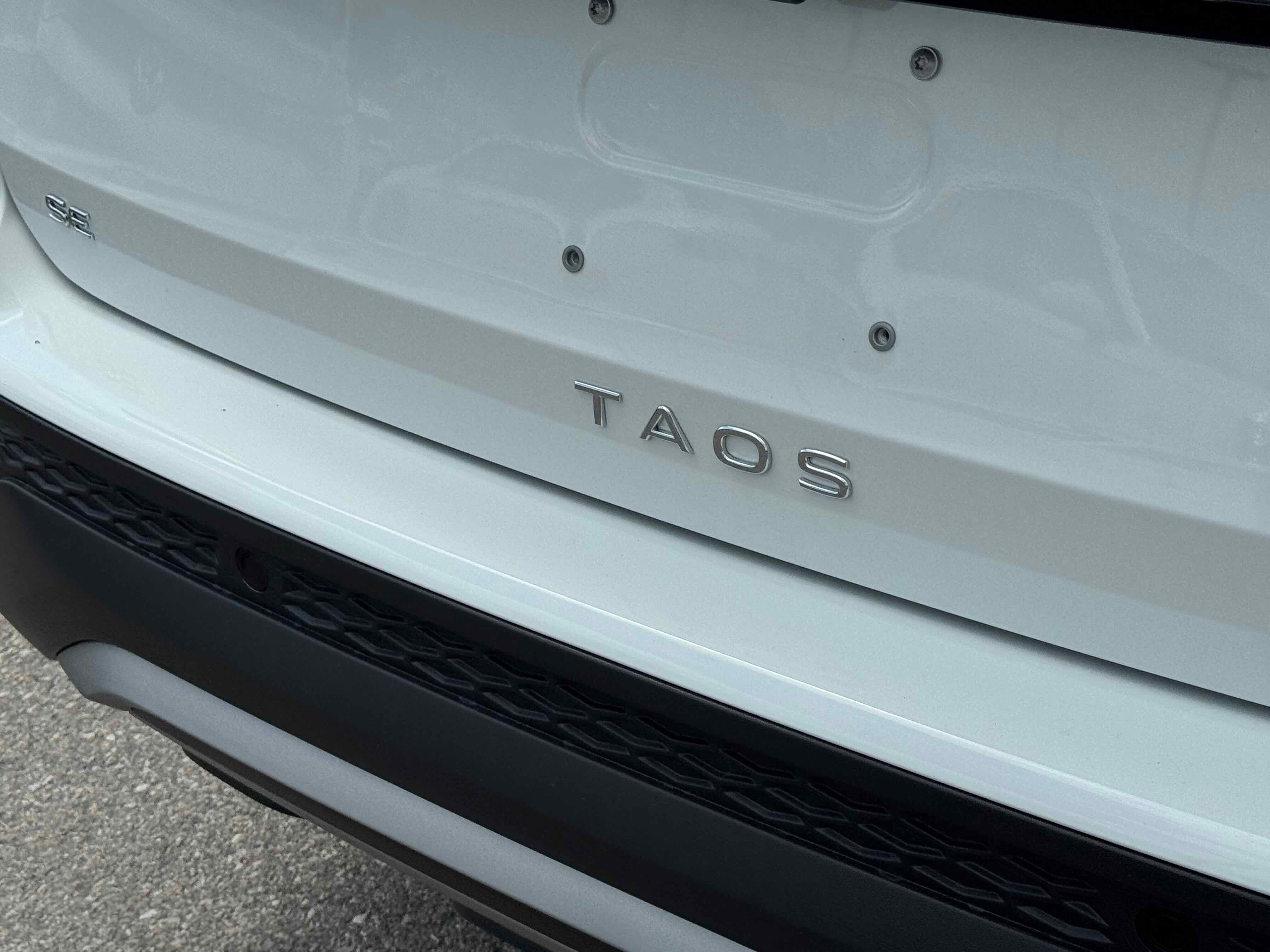 2025 Volkswagen Taos SE