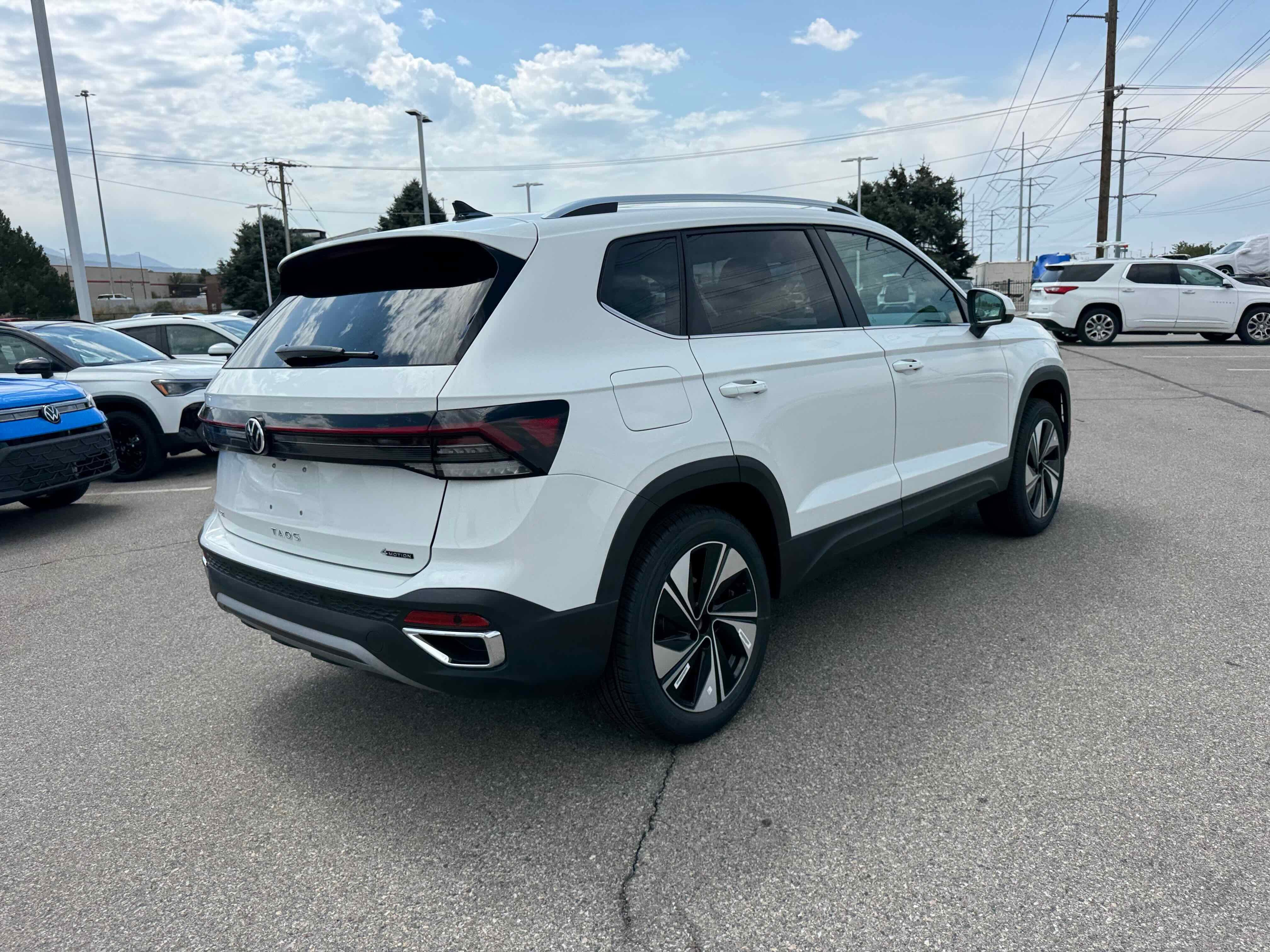 2025 Volkswagen Taos SE