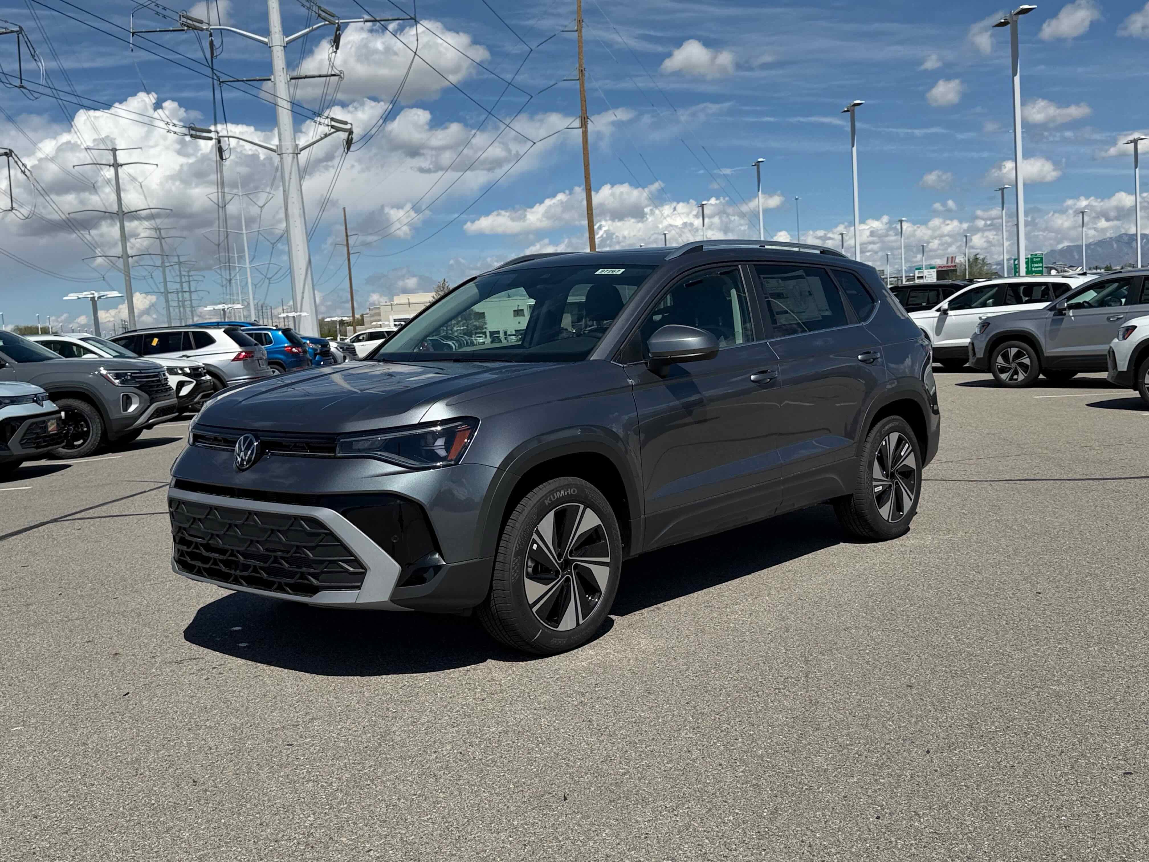 2026 Volkswagen Taos SE