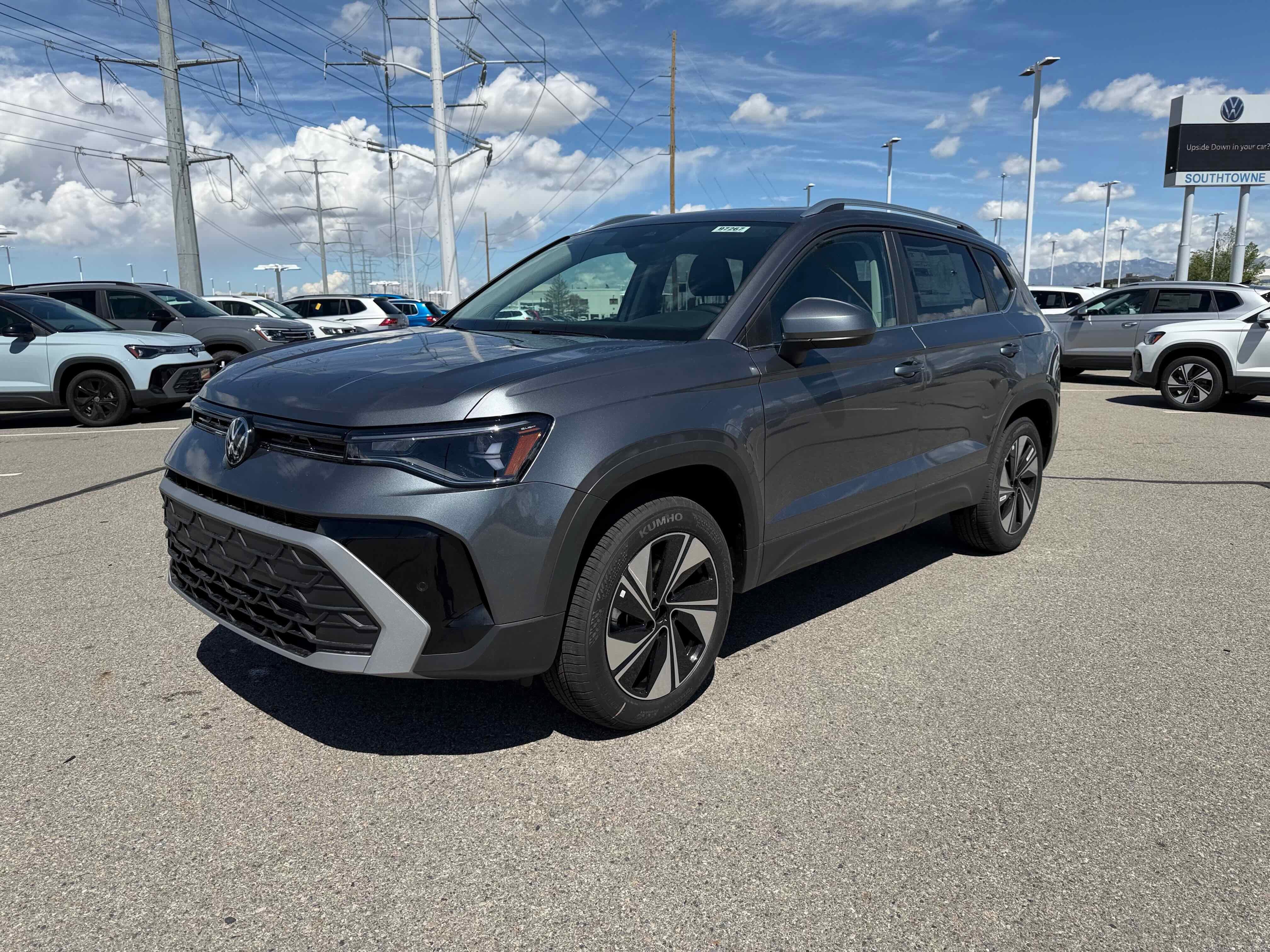 2026 Volkswagen Taos SE