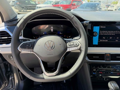 2026 Volkswagen Taos SE