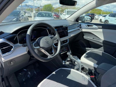 2026 Volkswagen Taos SE