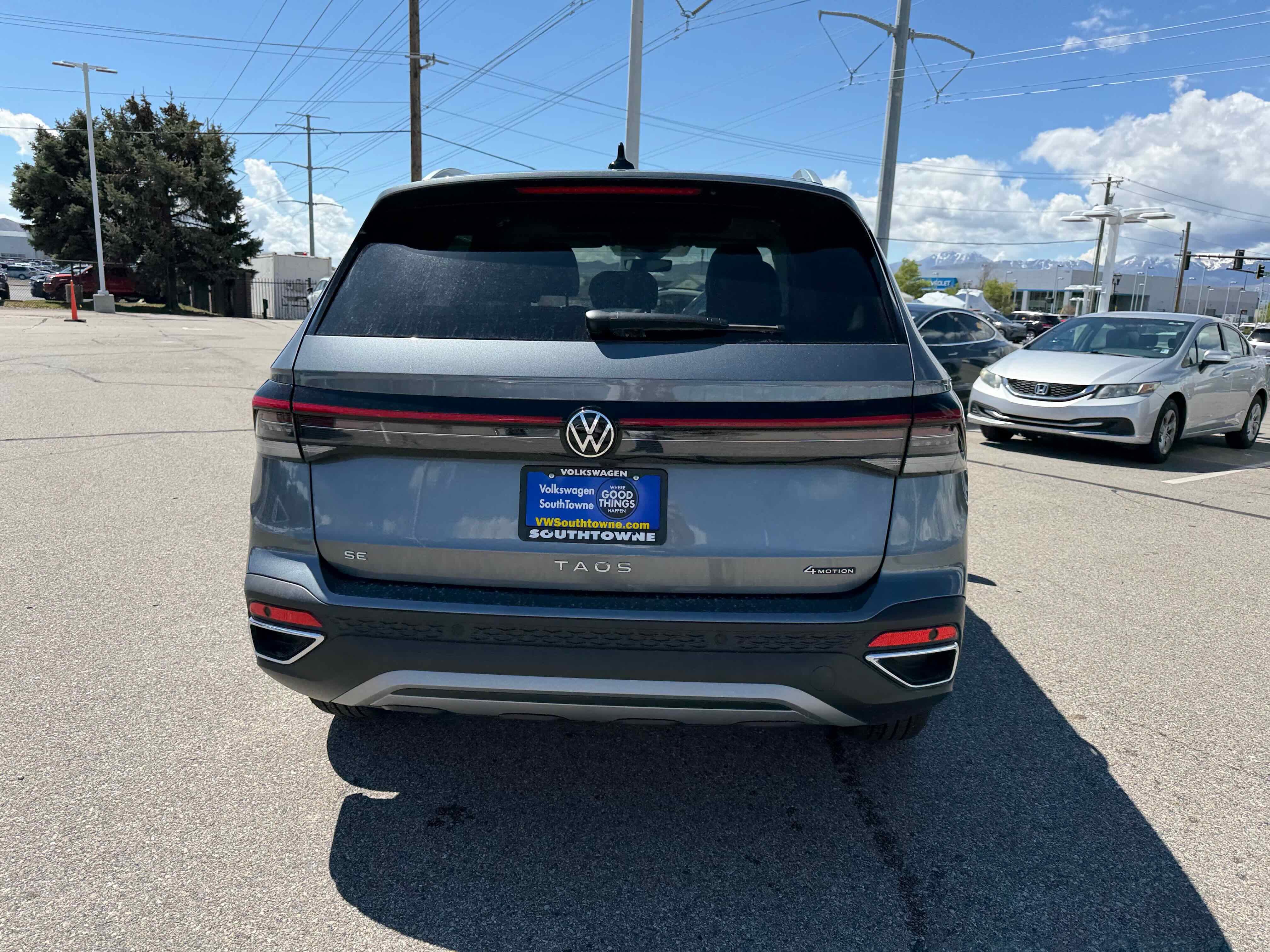 2026 Volkswagen Taos SE