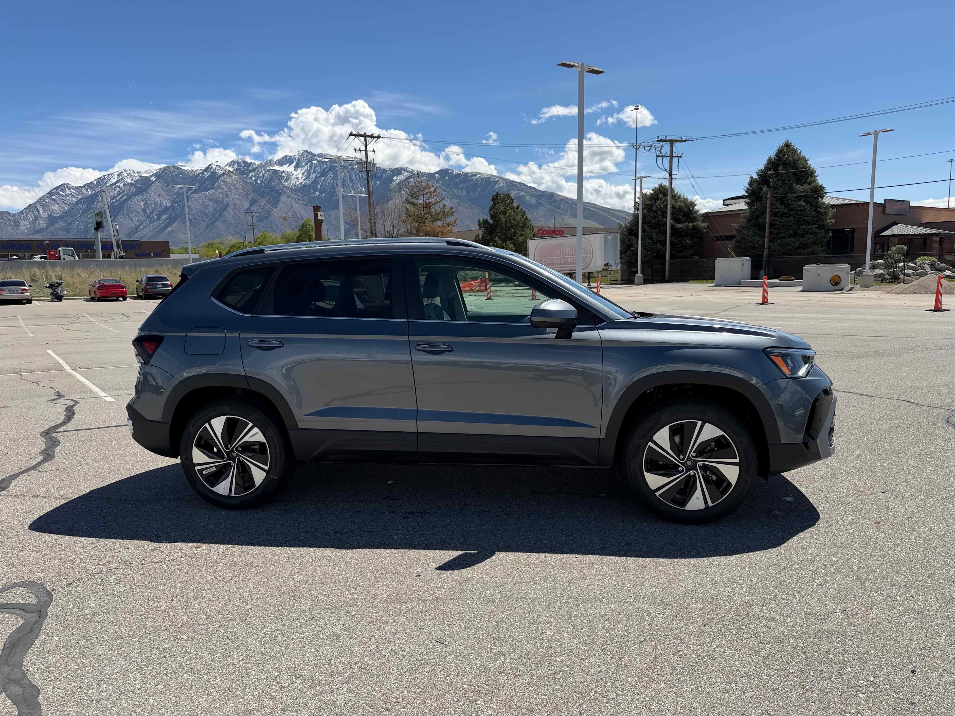 2026 Volkswagen Taos SE