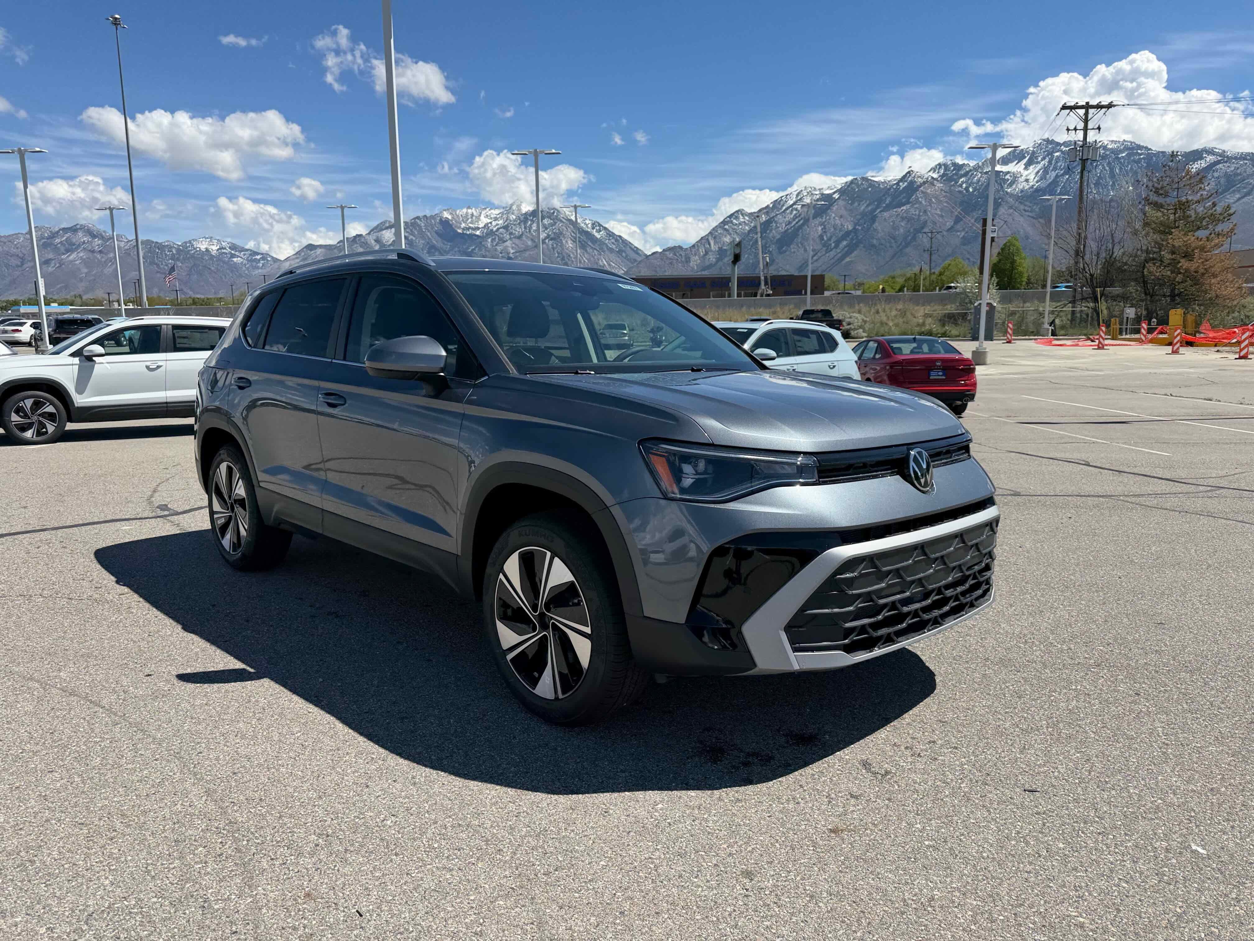 2026 Volkswagen Taos SE