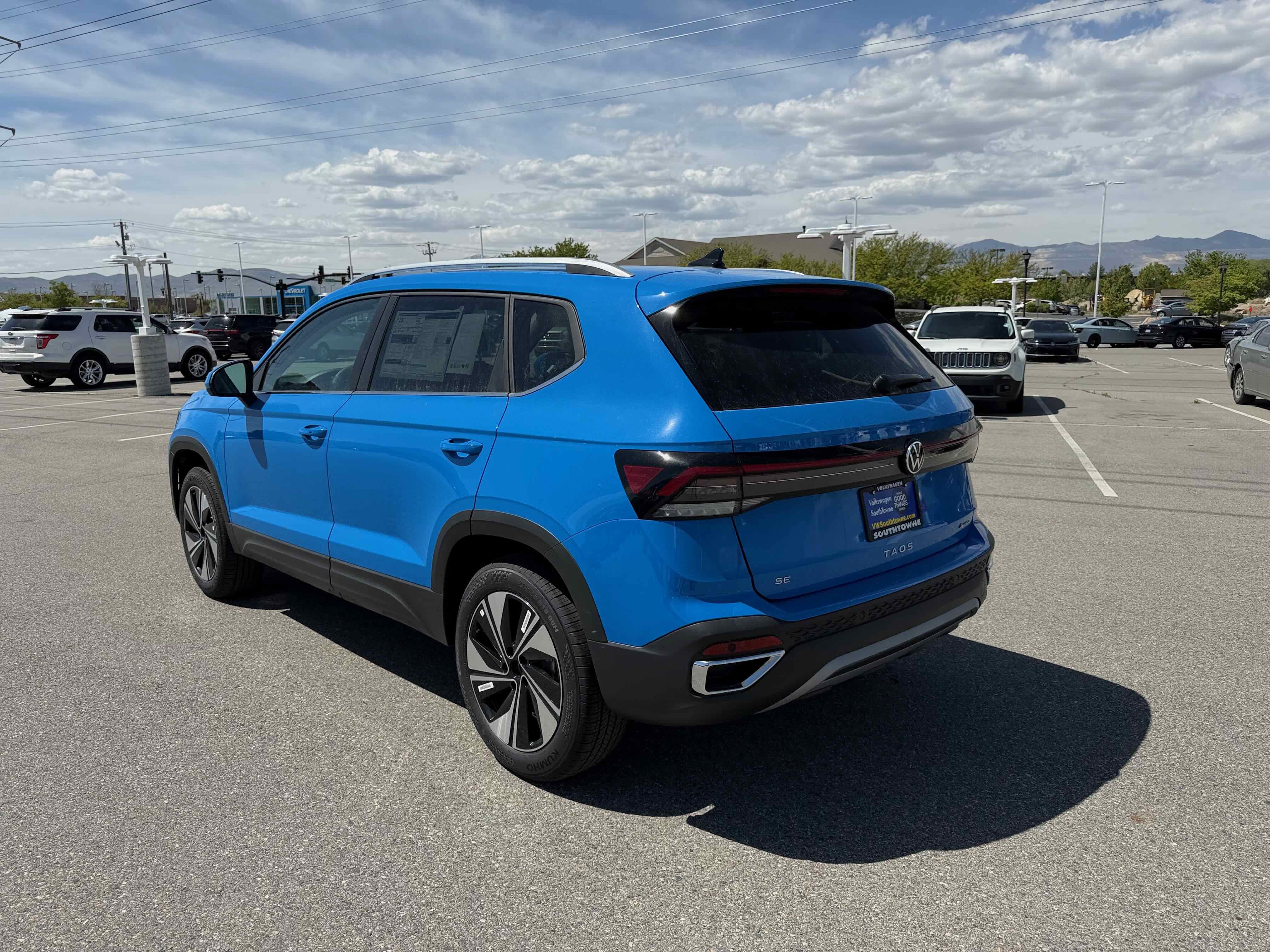 2026 Volkswagen Taos SE