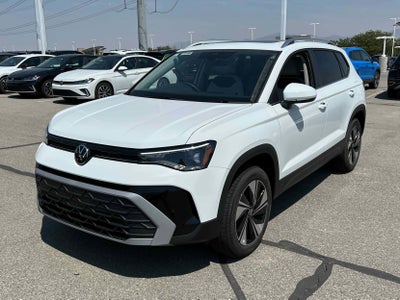 2025 Volkswagen Taos SE