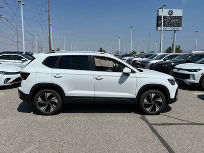 2025 Volkswagen Taos SE