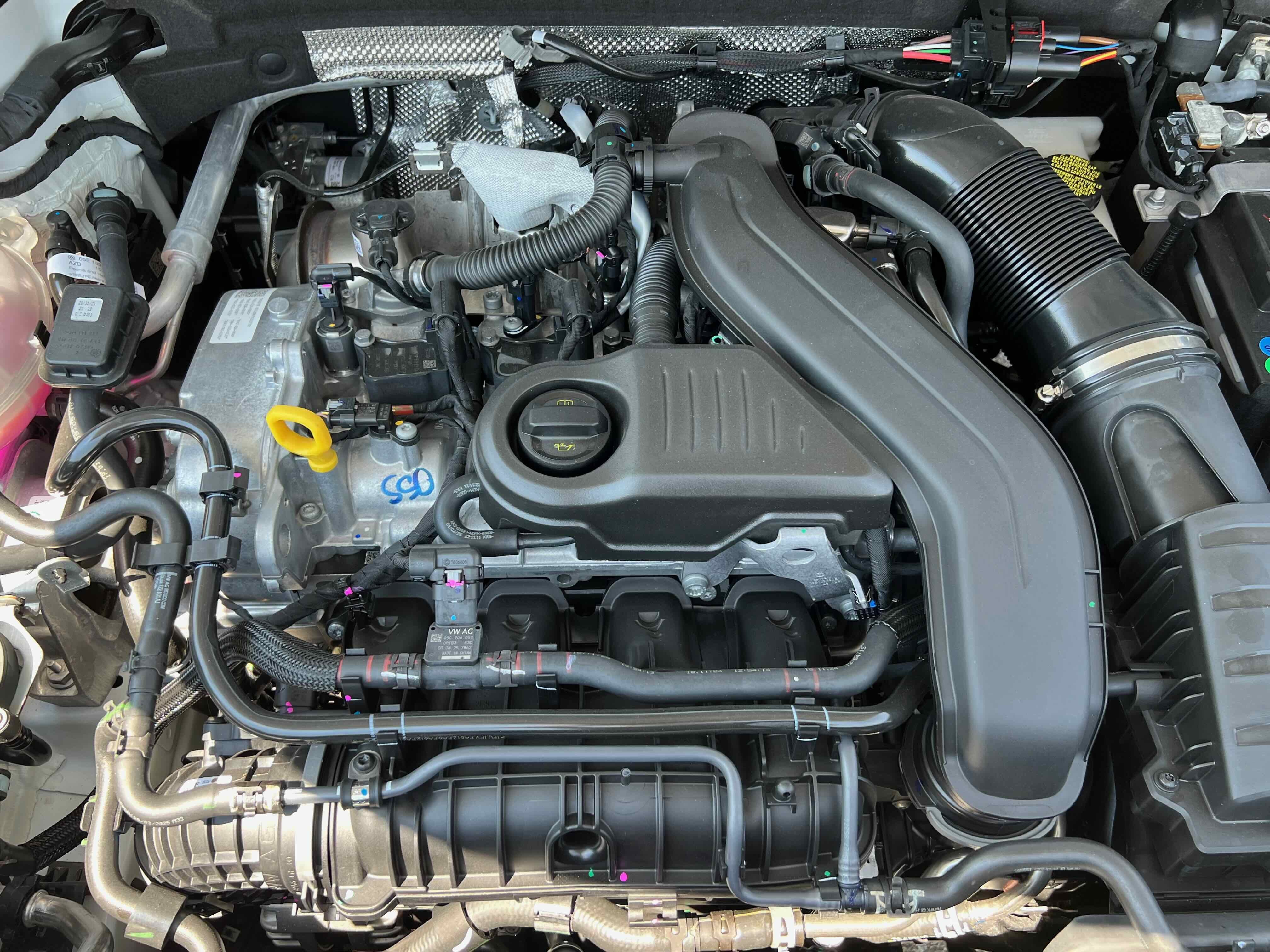 2025 Volkswagen Taos SE