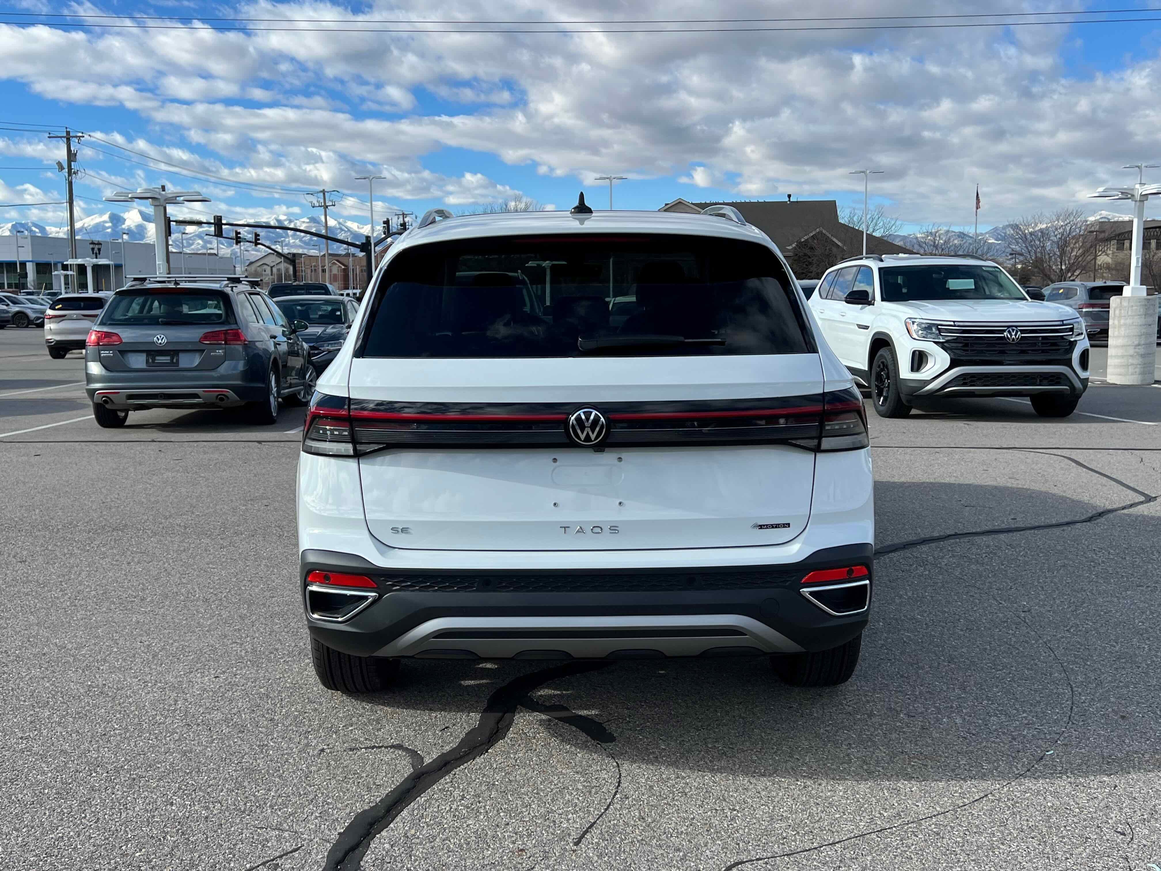 2026 Volkswagen Taos SE