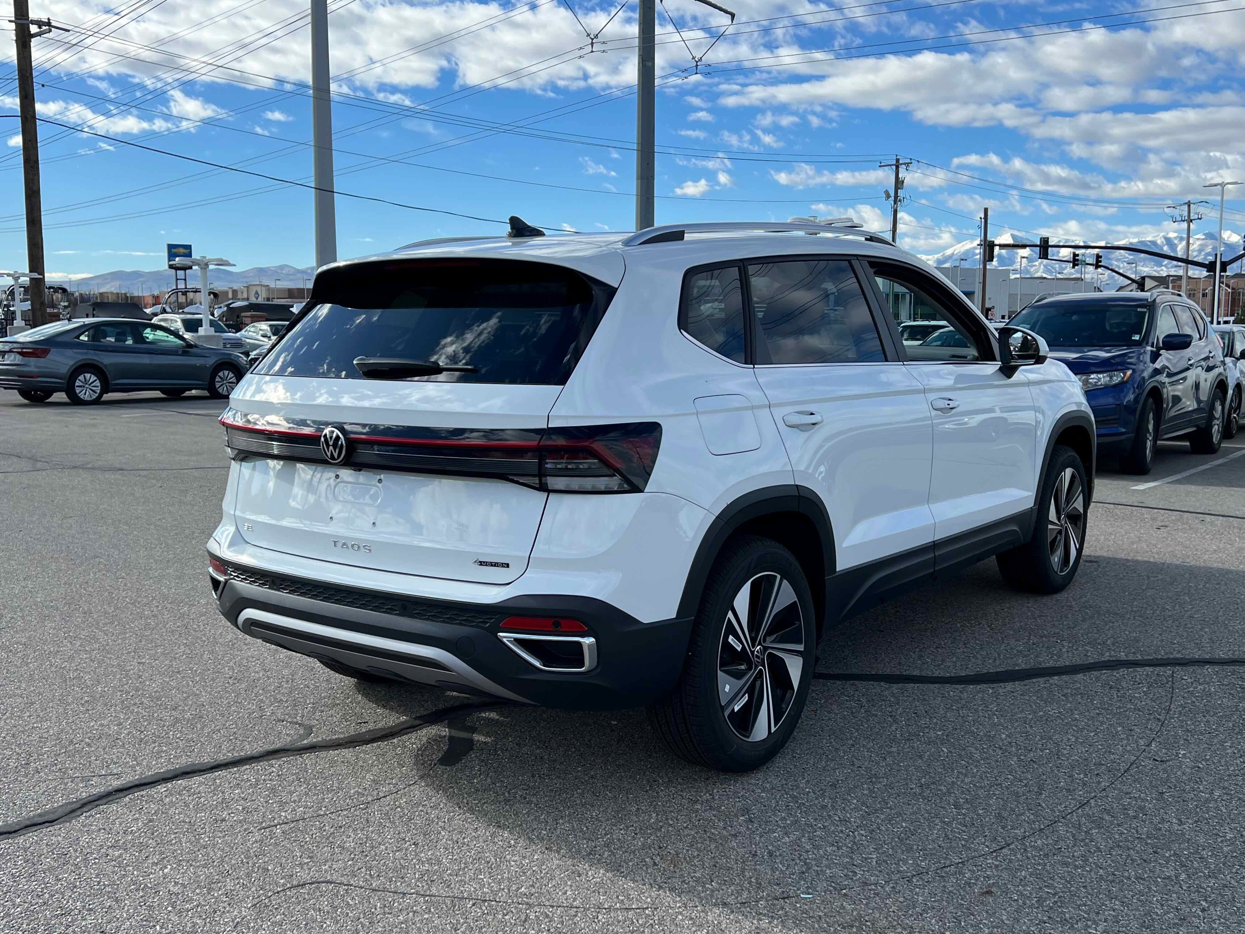 2026 Volkswagen Taos SE