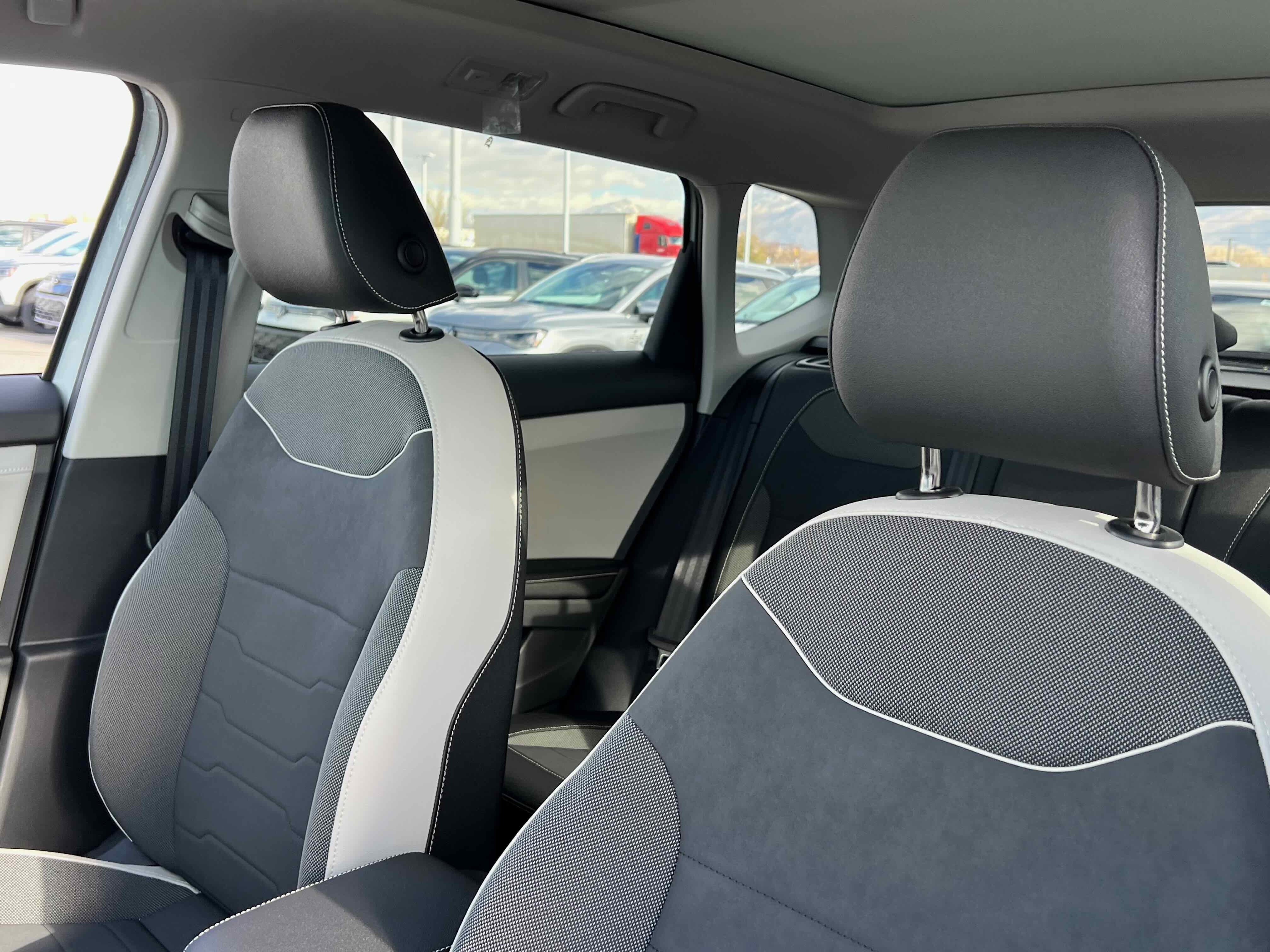 2026 Volkswagen Taos SE