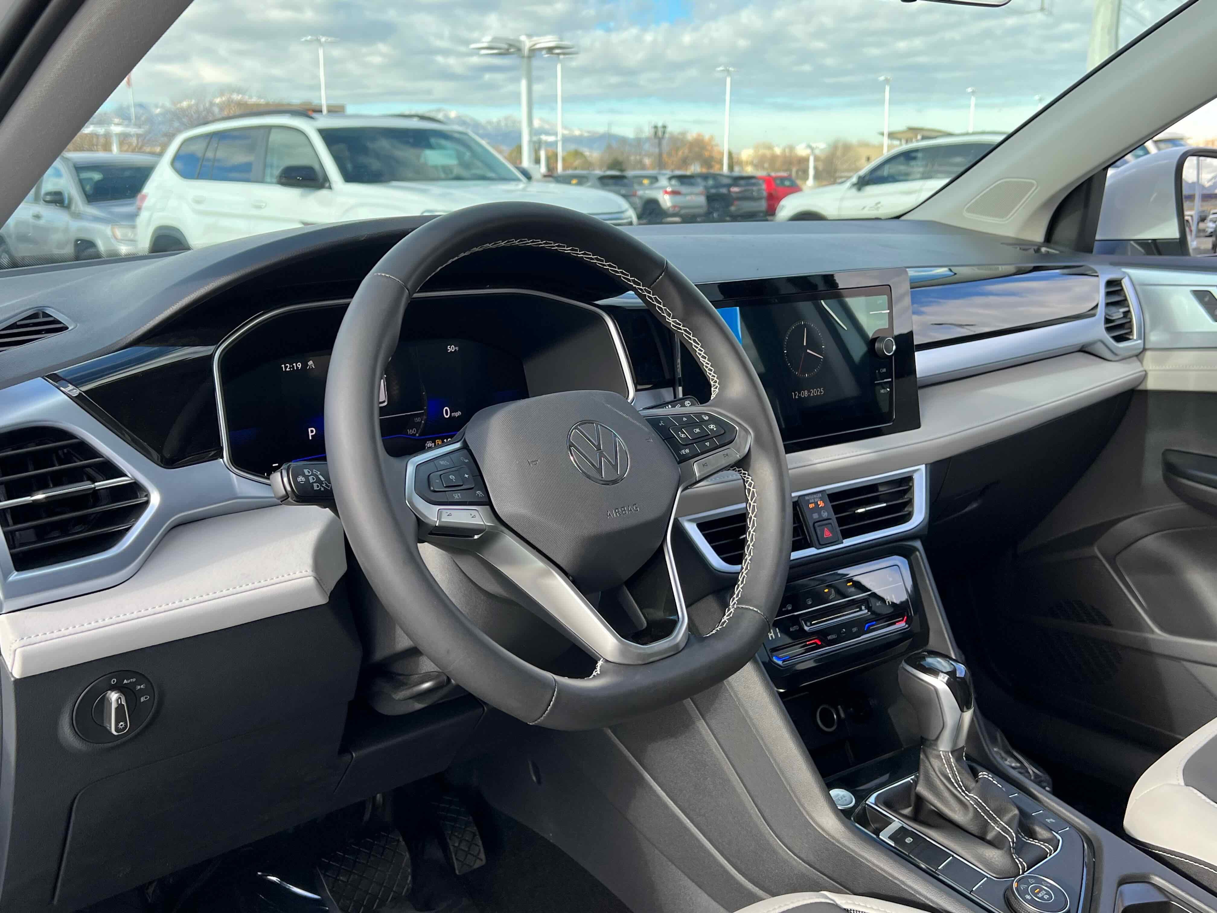 2026 Volkswagen Taos SE