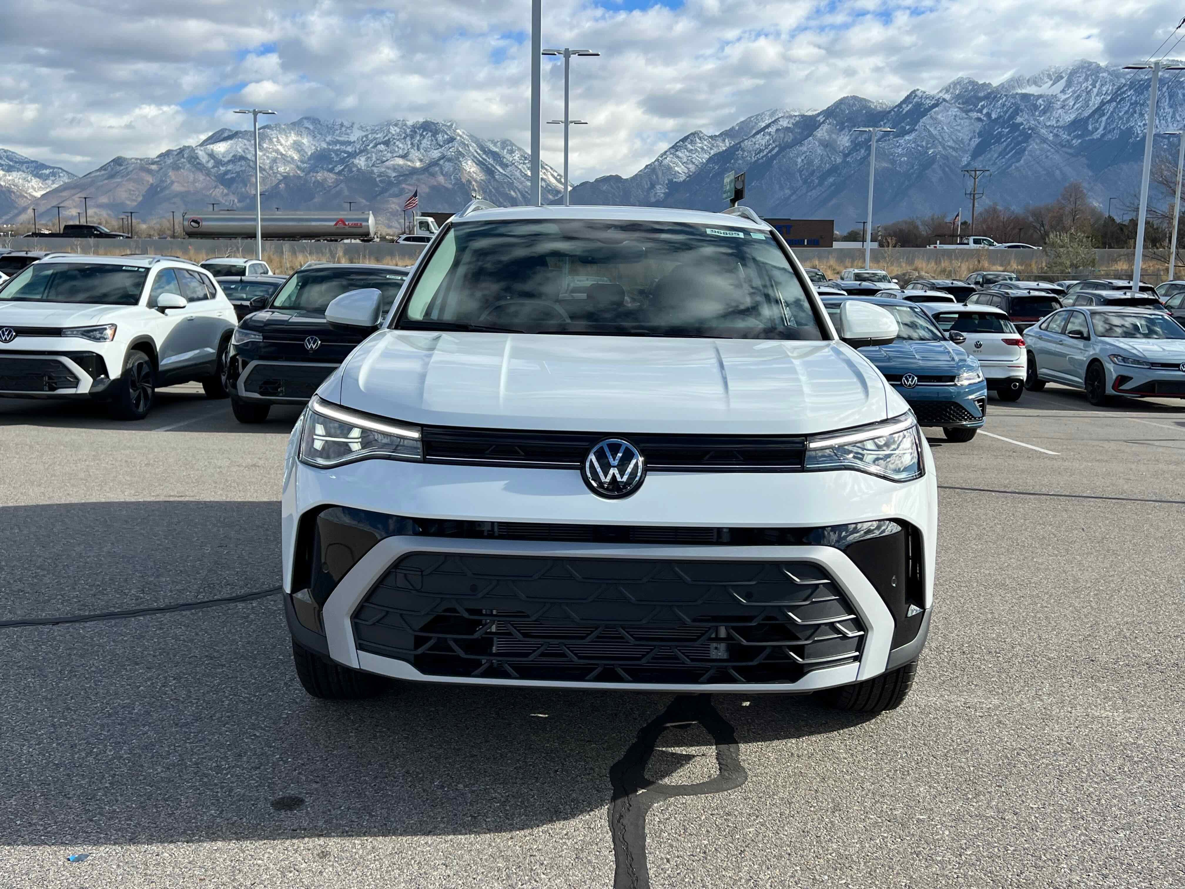 2026 Volkswagen Taos SE