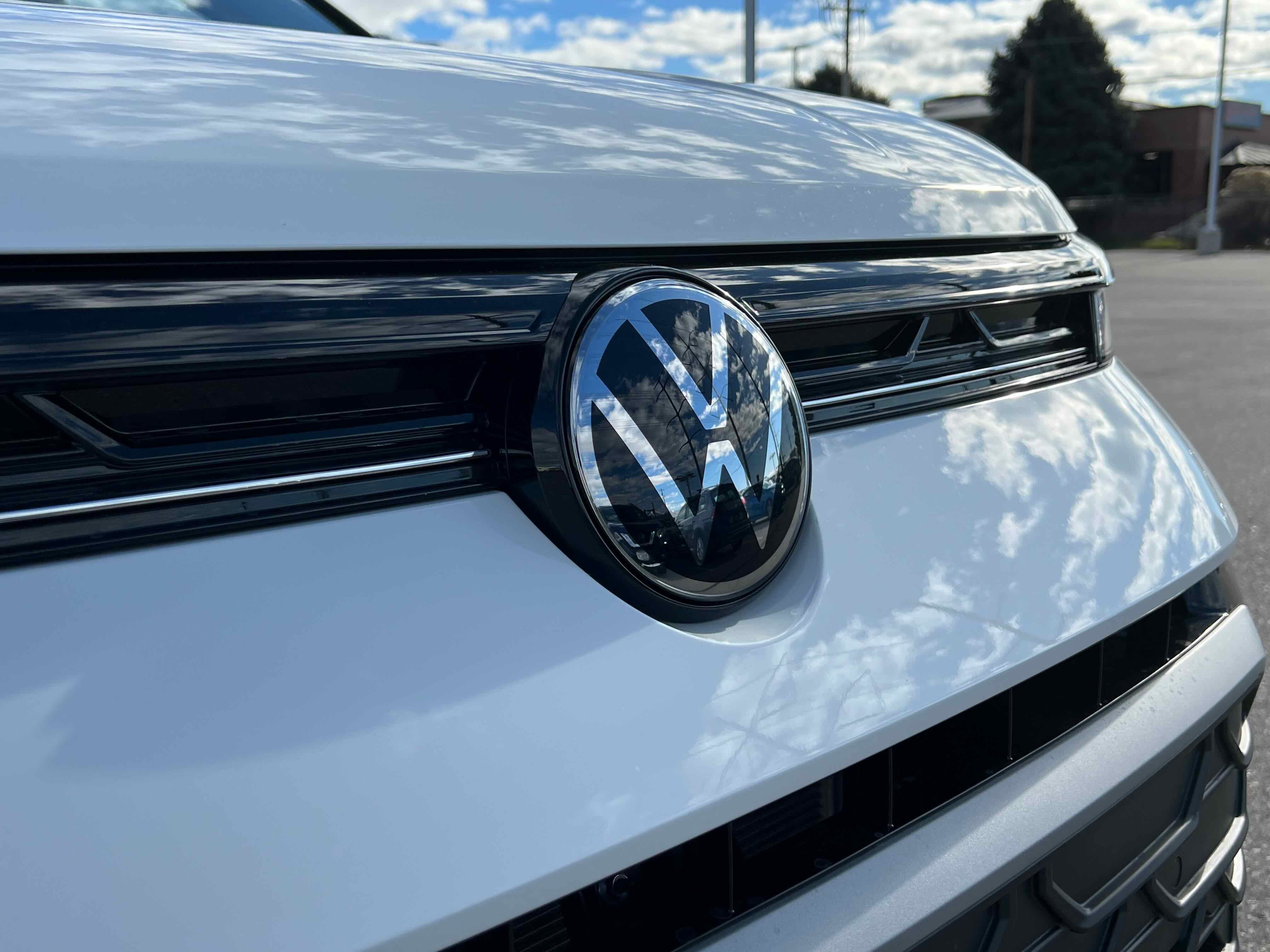 2026 Volkswagen Taos SE