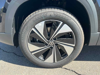 2025 Volkswagen Taos SE