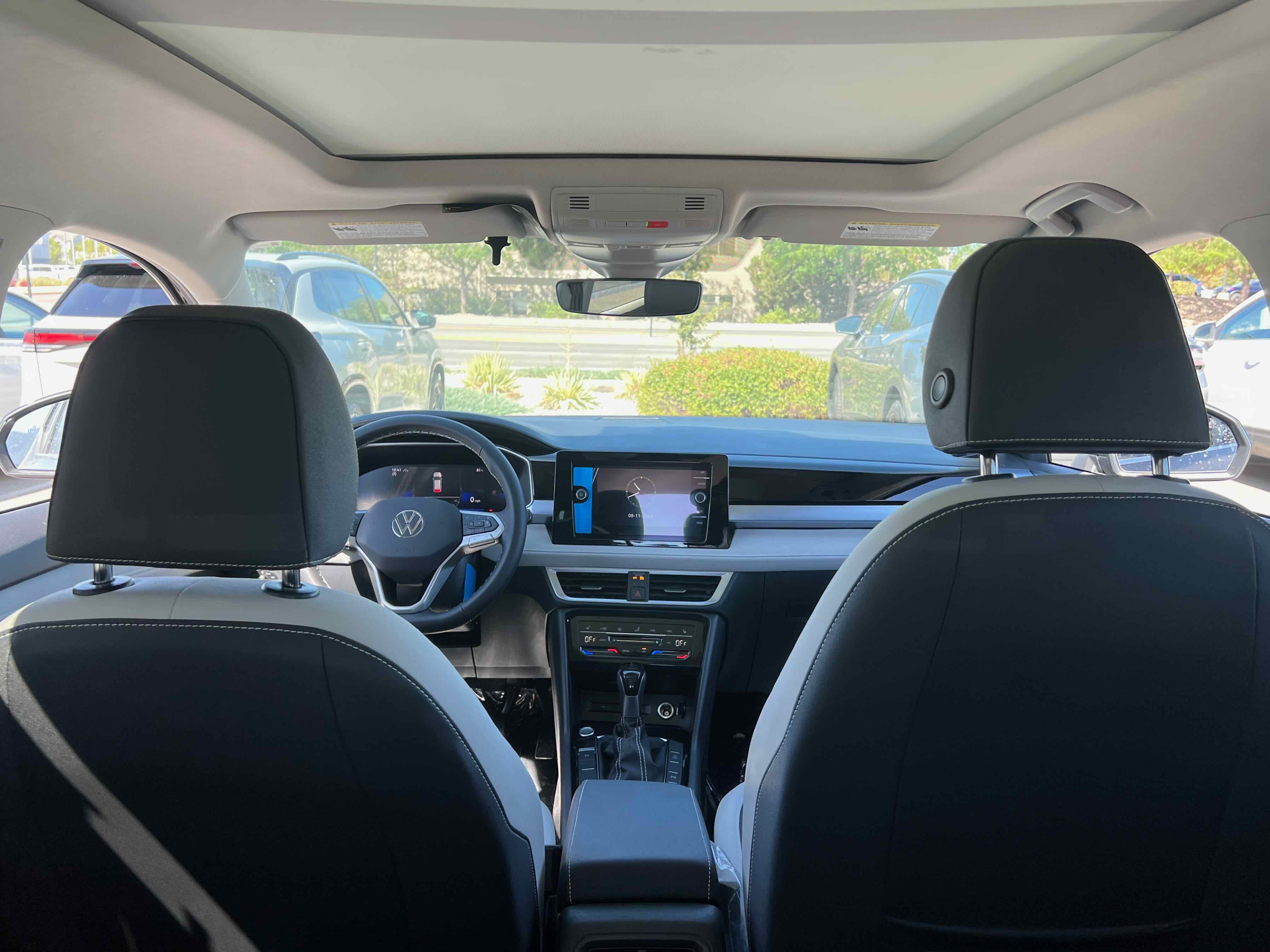 2025 Volkswagen Taos SE