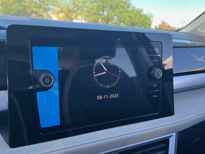 2025 Volkswagen Taos SE