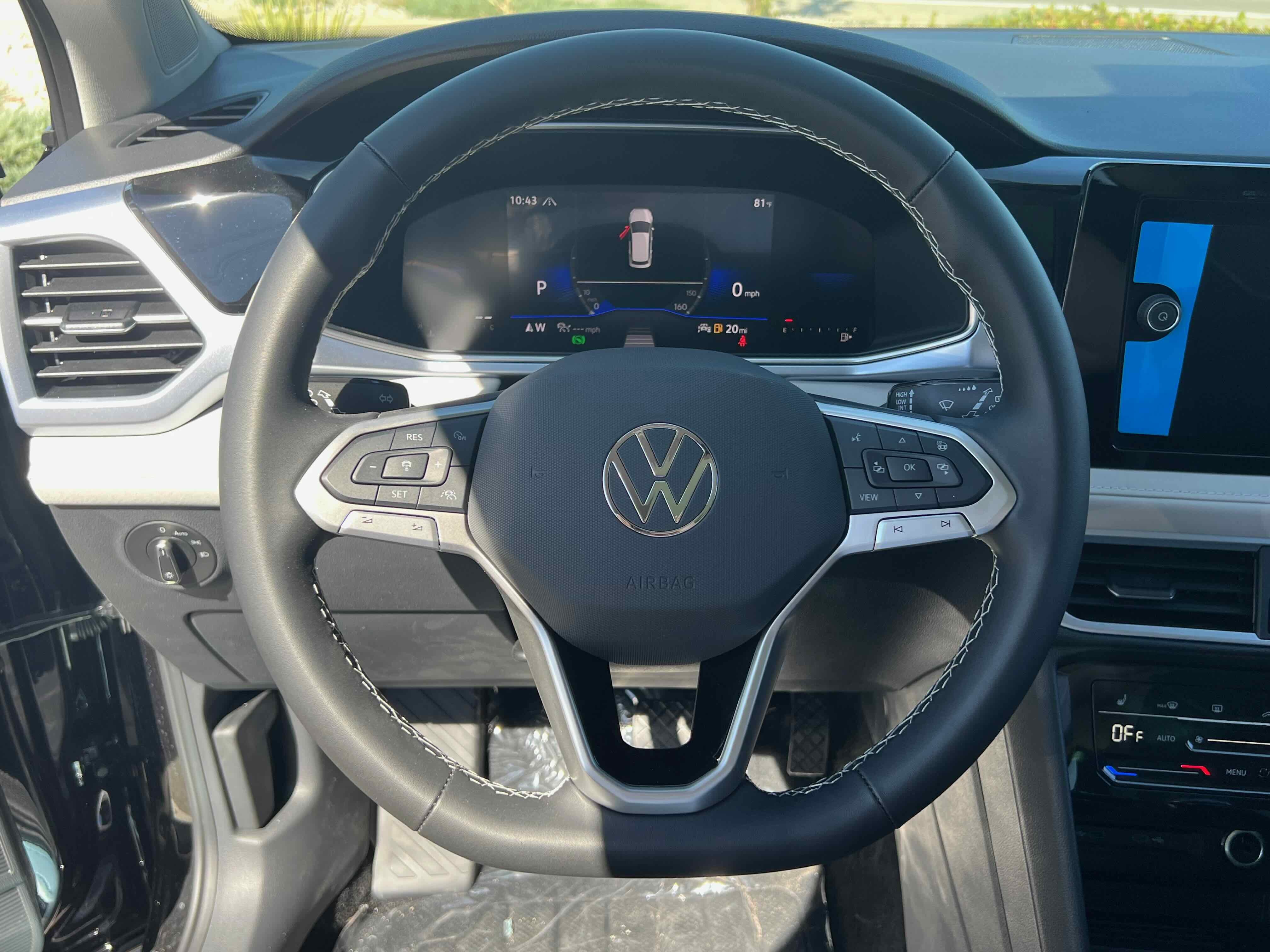 2025 Volkswagen Taos SE