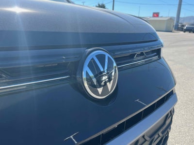 2025 Volkswagen Taos SE