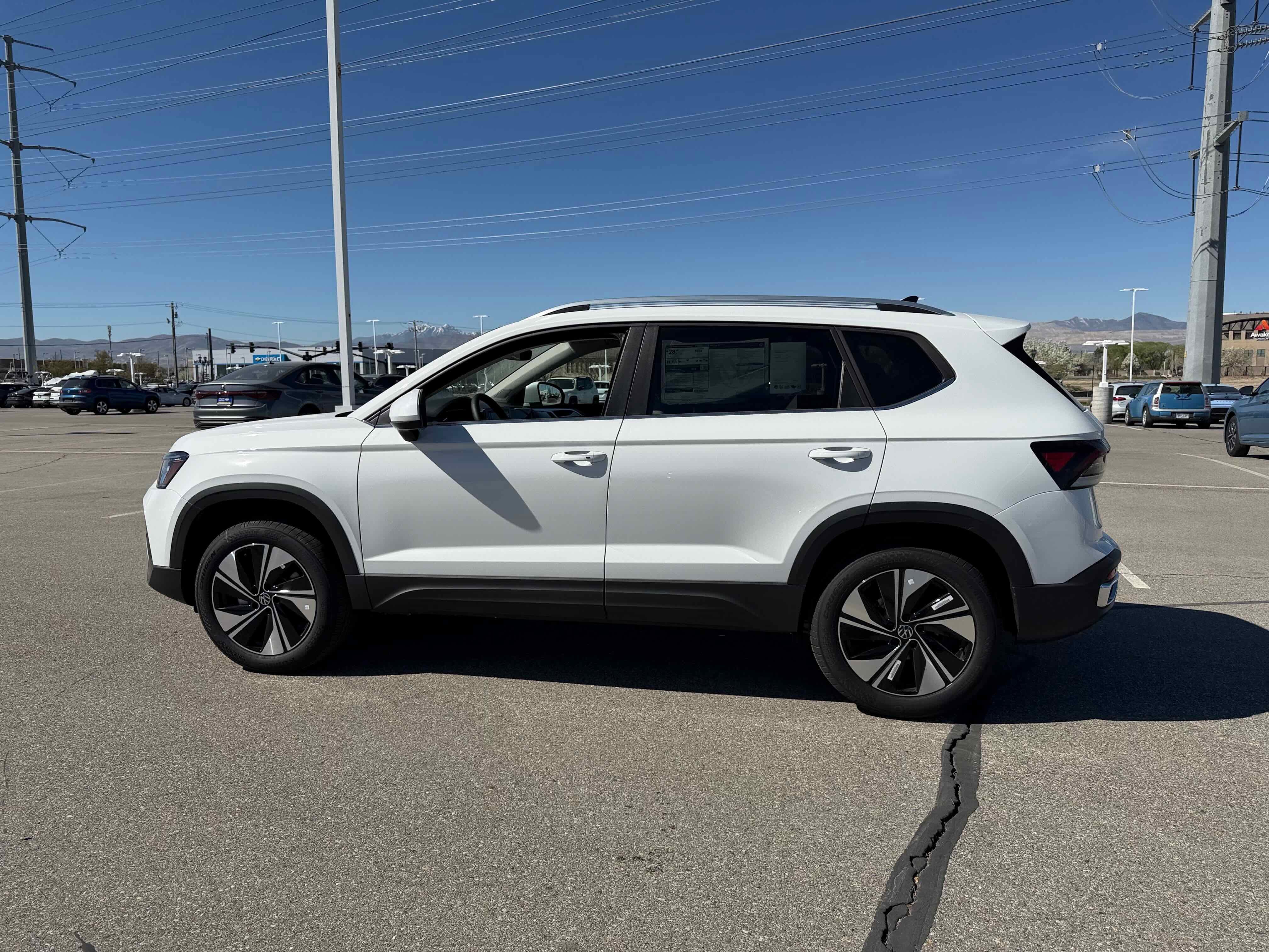 2026 Volkswagen Taos SE