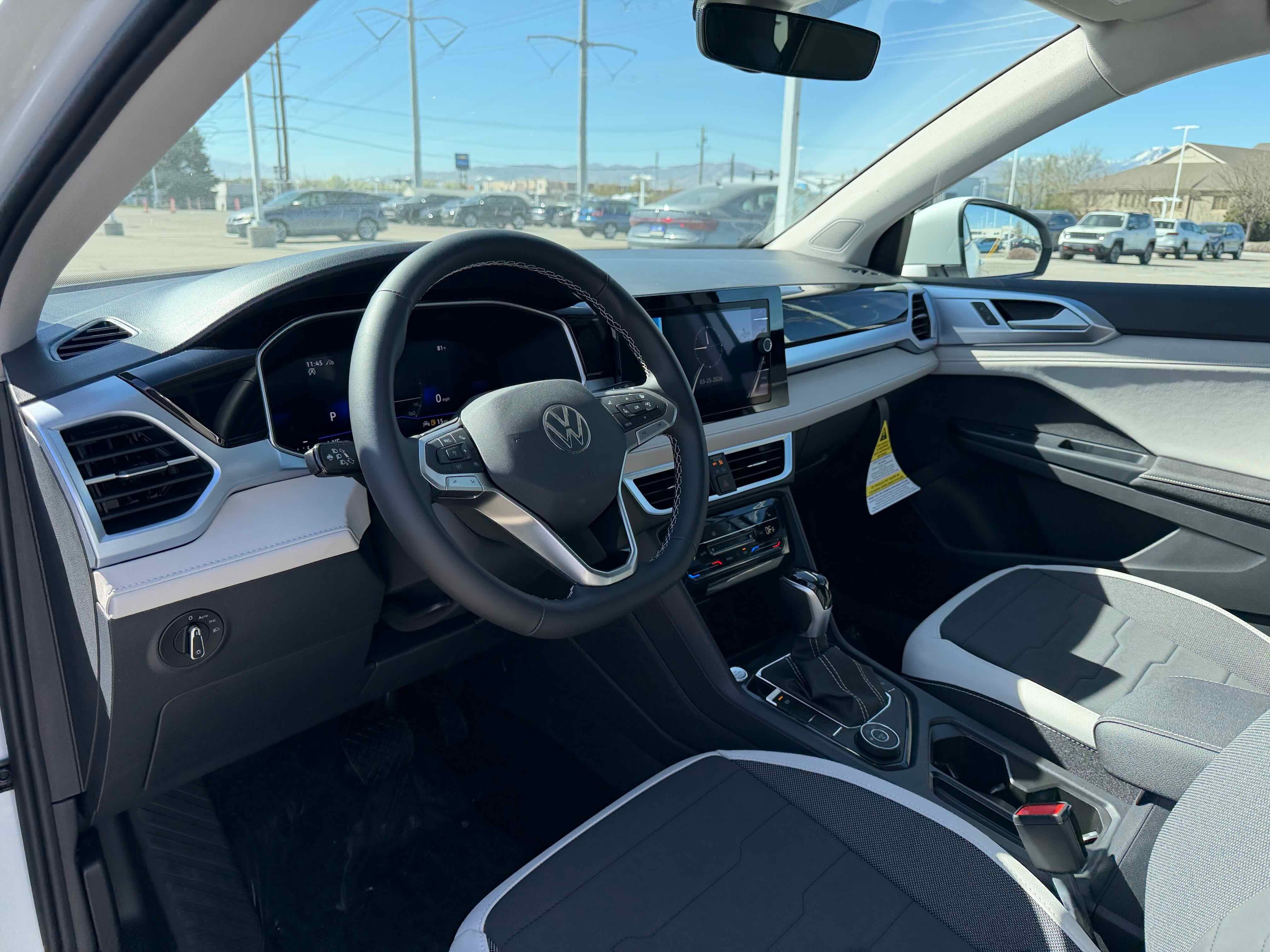 2026 Volkswagen Taos SE