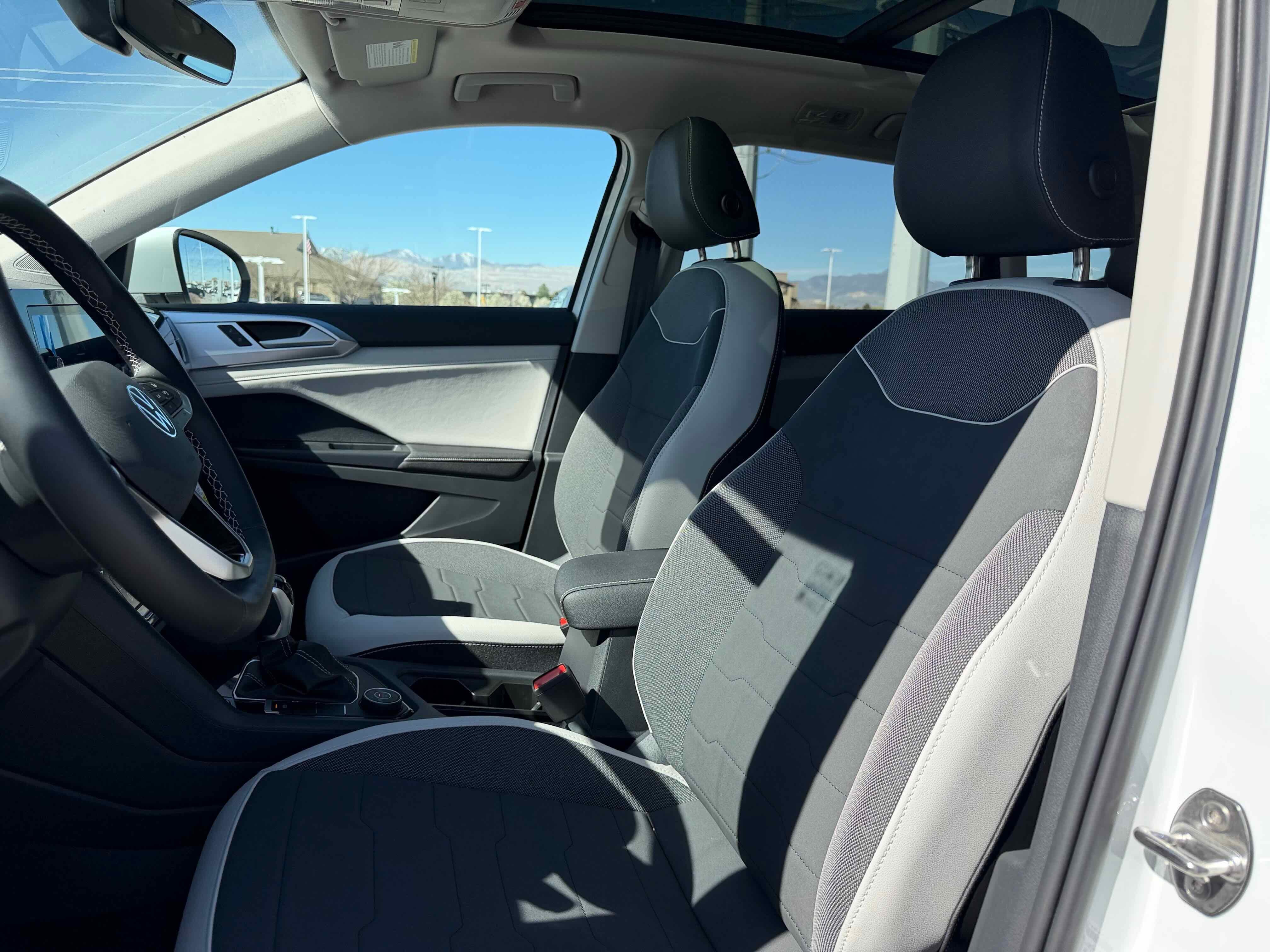 2026 Volkswagen Taos SE