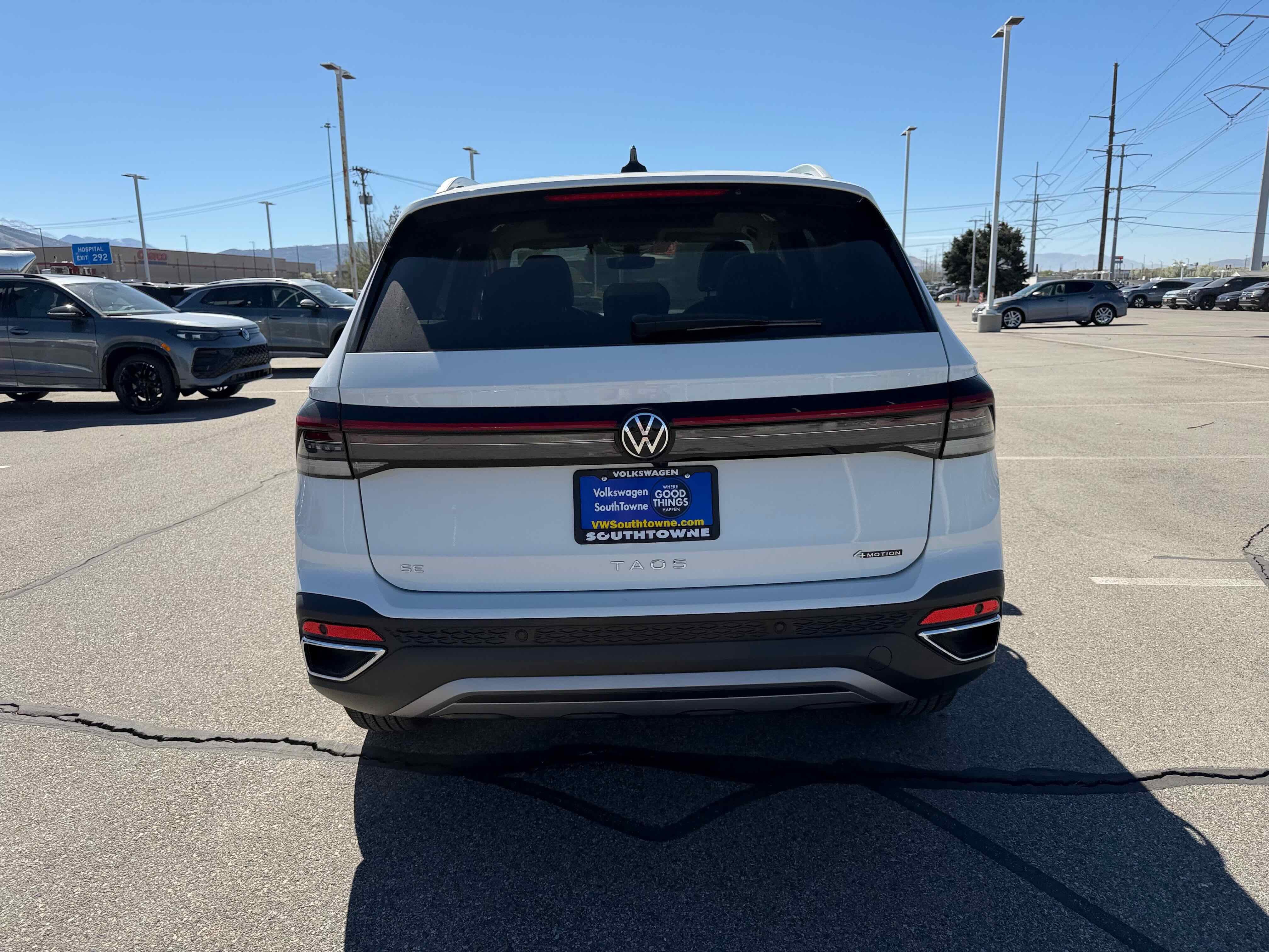 2026 Volkswagen Taos SE