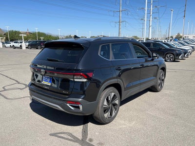 2025 Volkswagen Taos SE