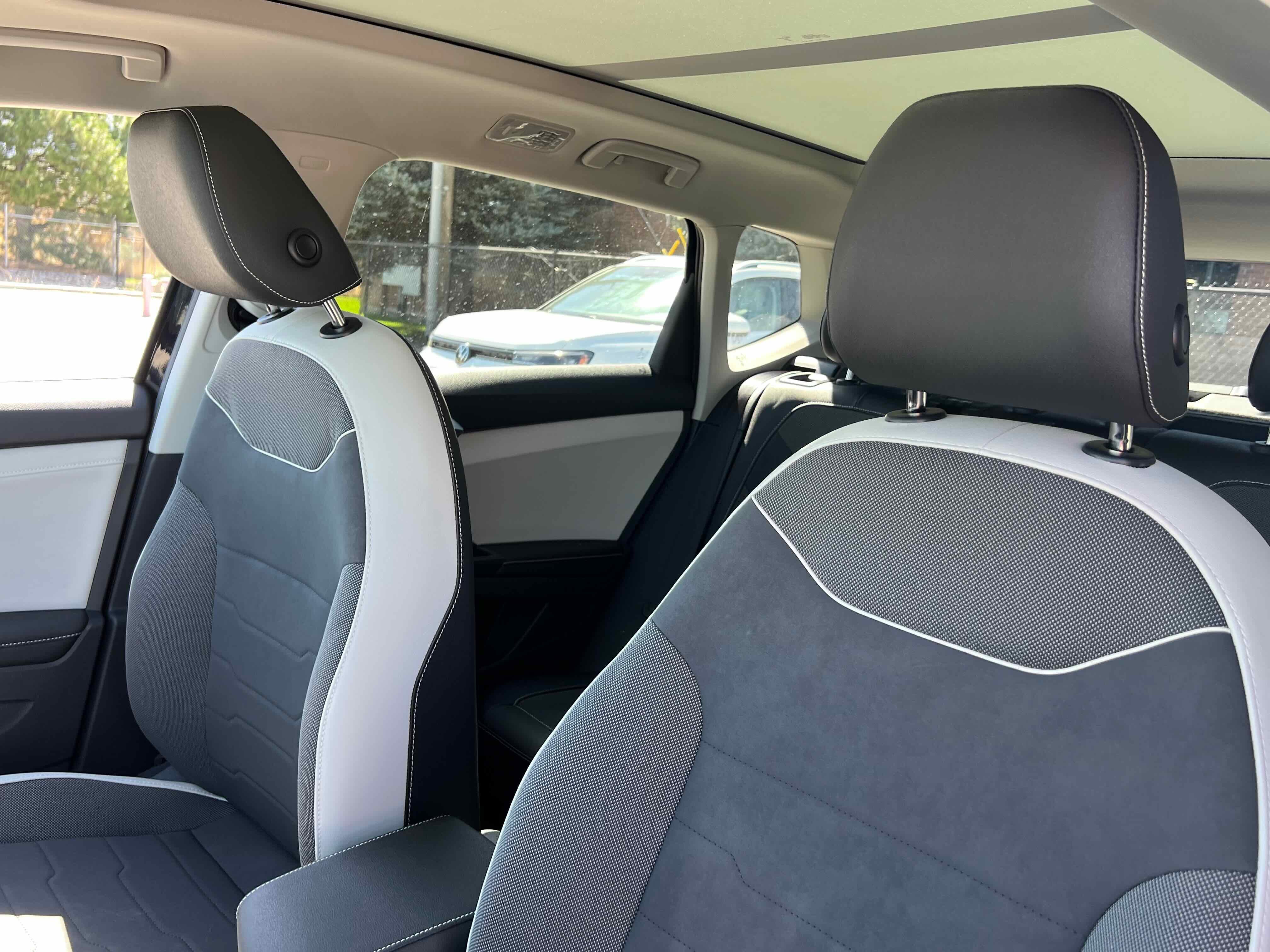 2025 Volkswagen Taos SE