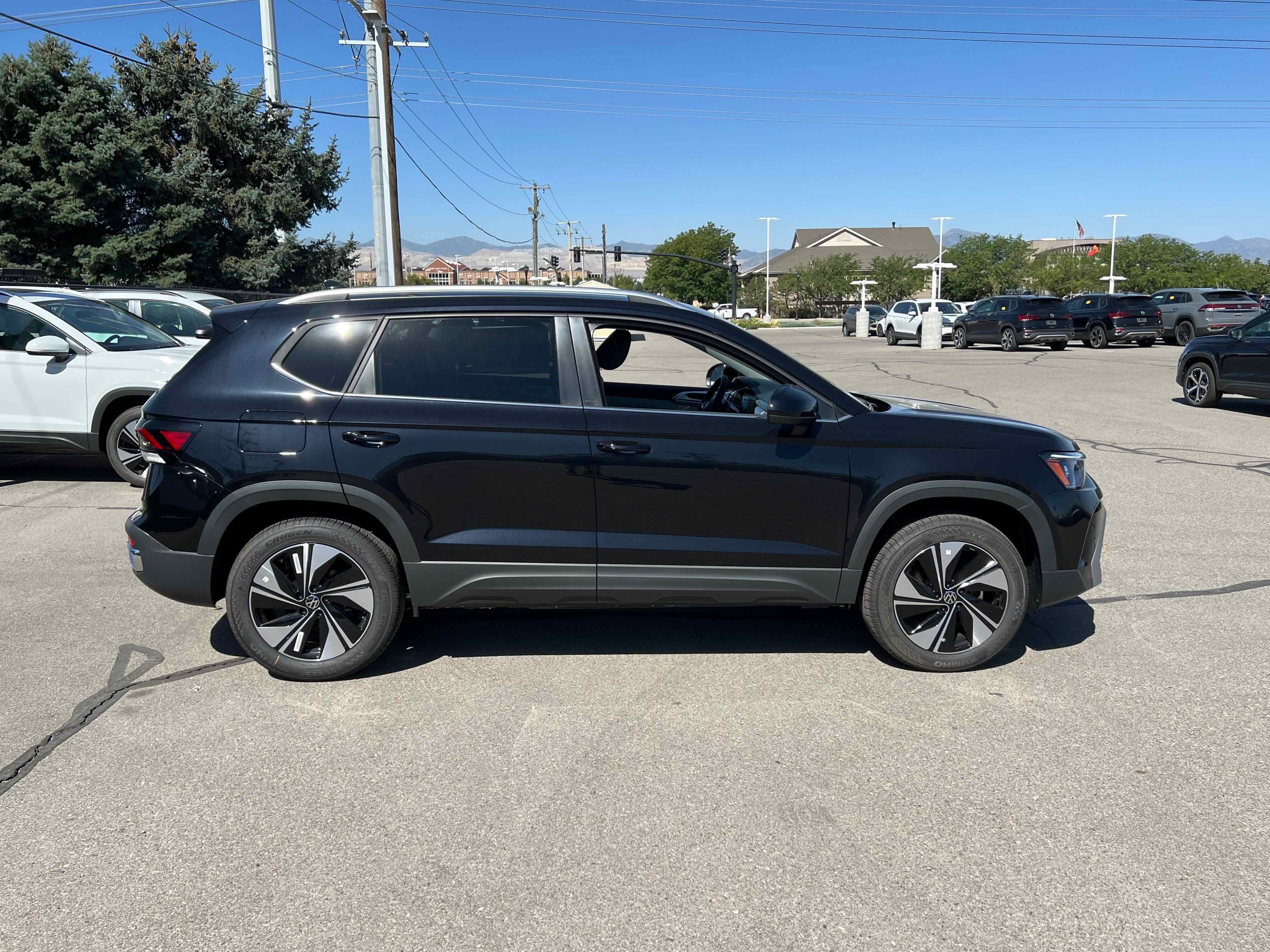 2025 Volkswagen Taos SE