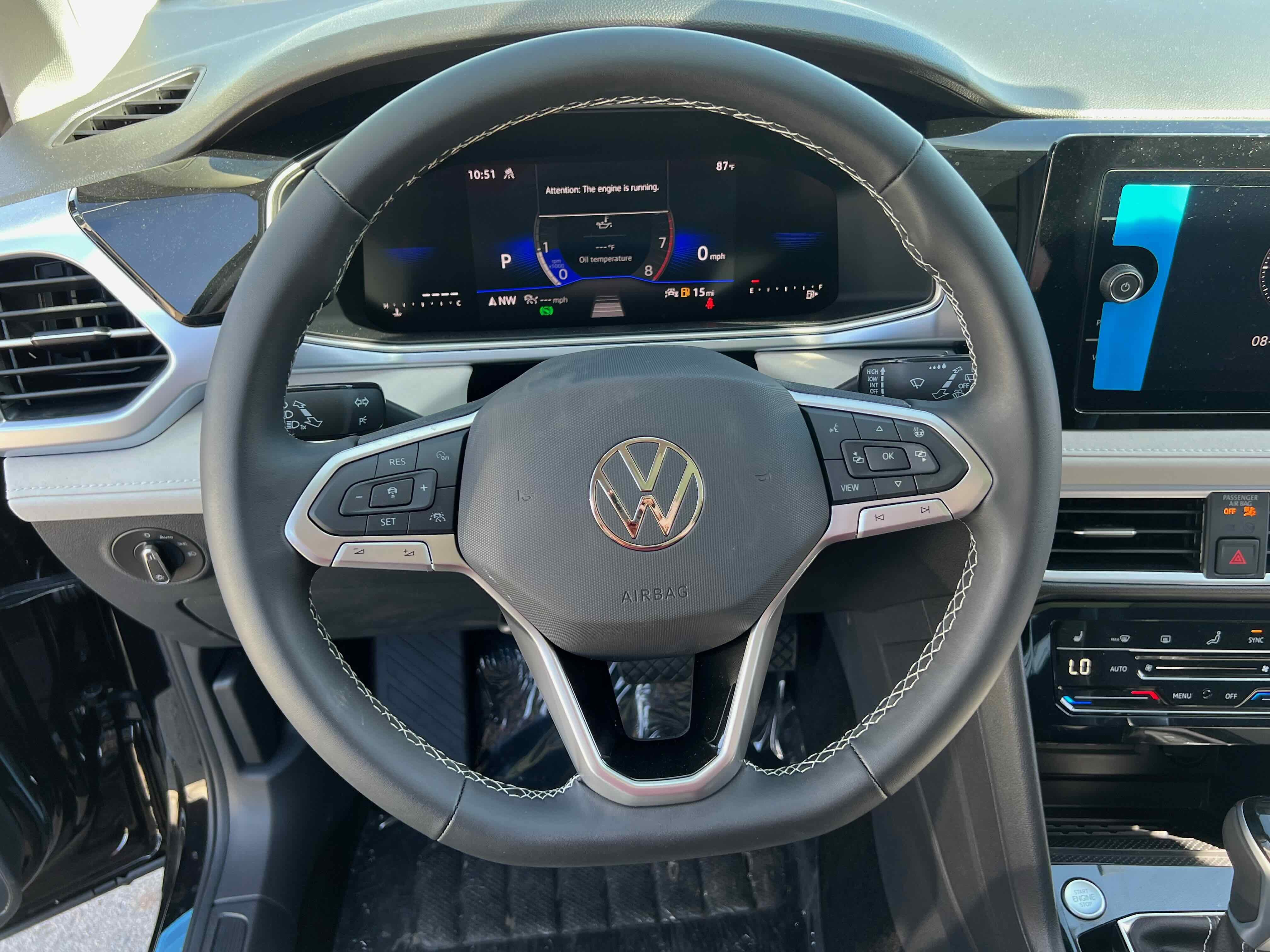 2025 Volkswagen Taos SE