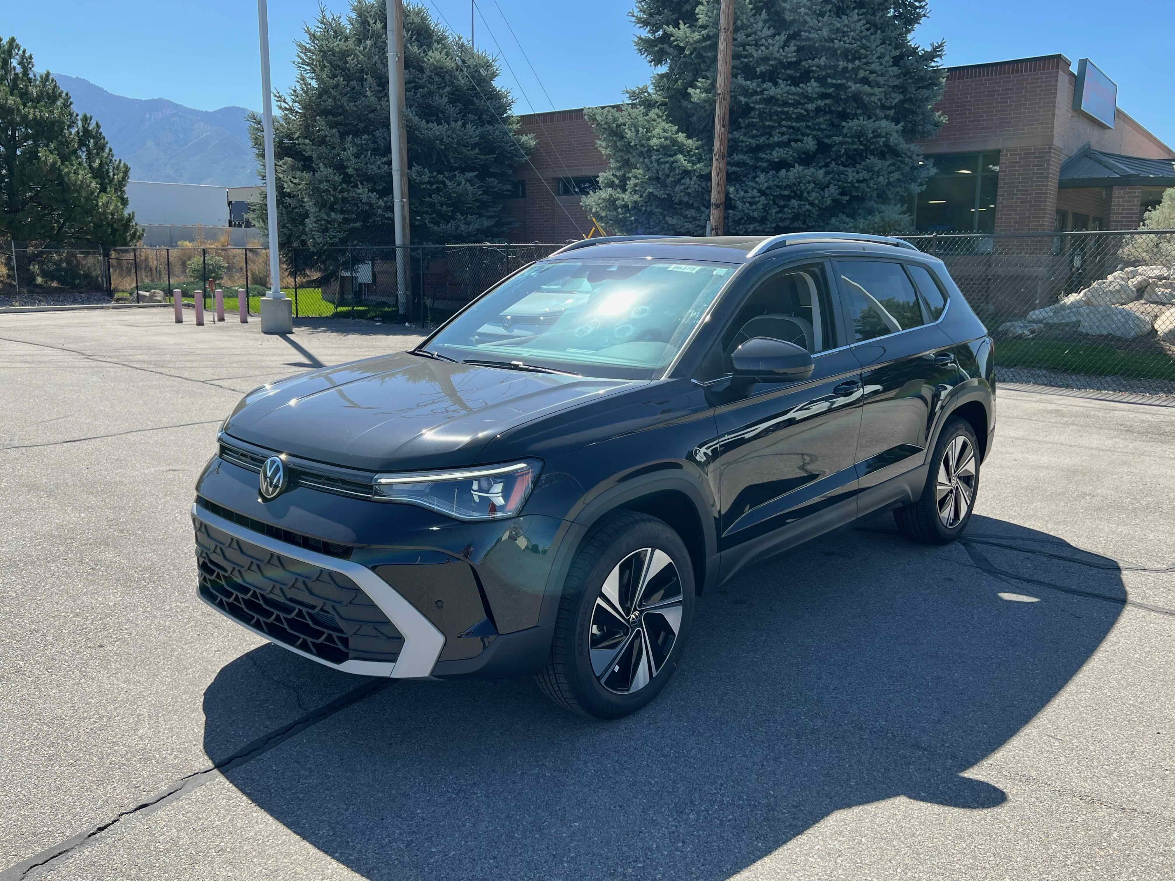 2025 Volkswagen Taos SE