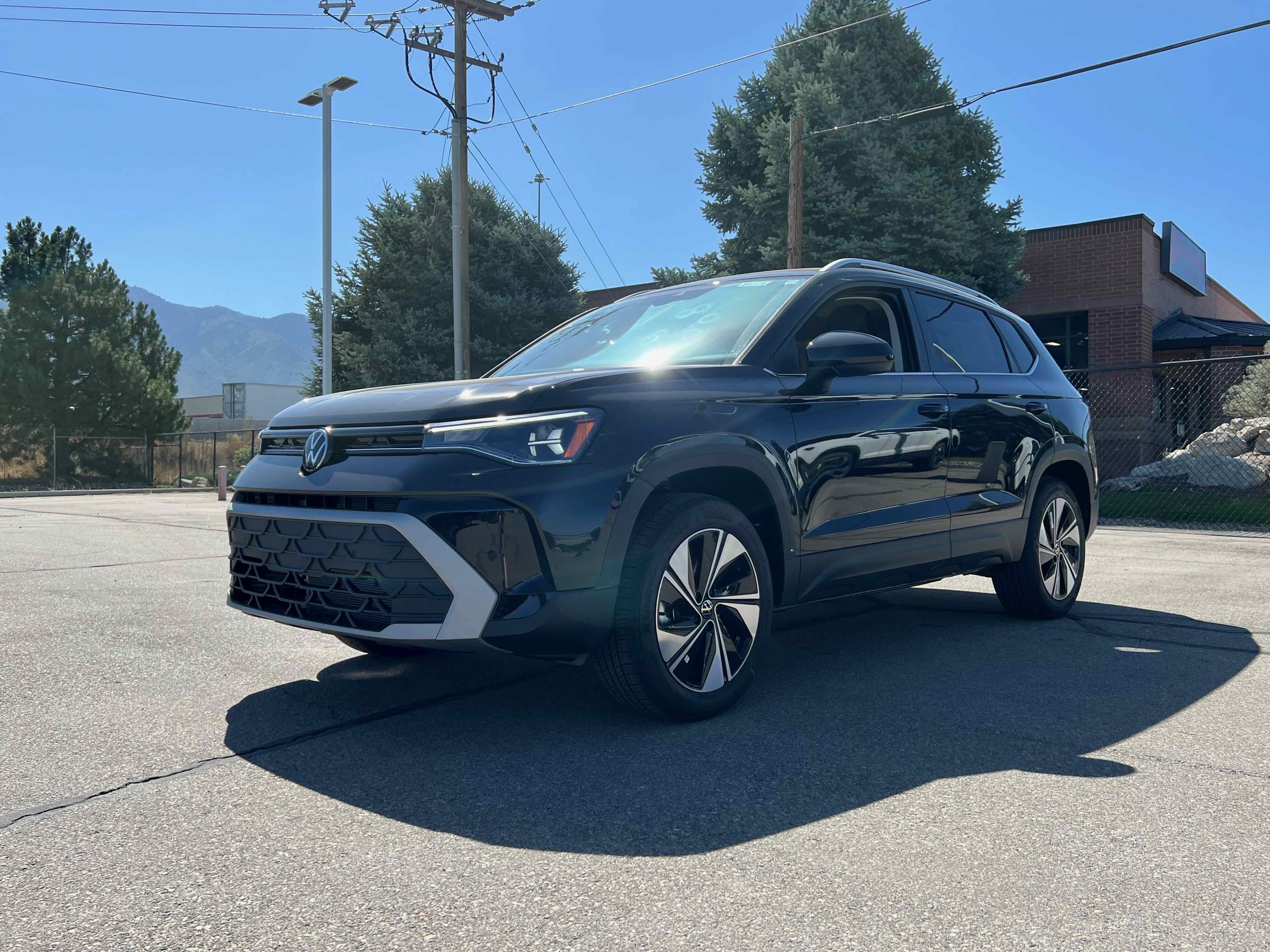 2025 Volkswagen Taos SE