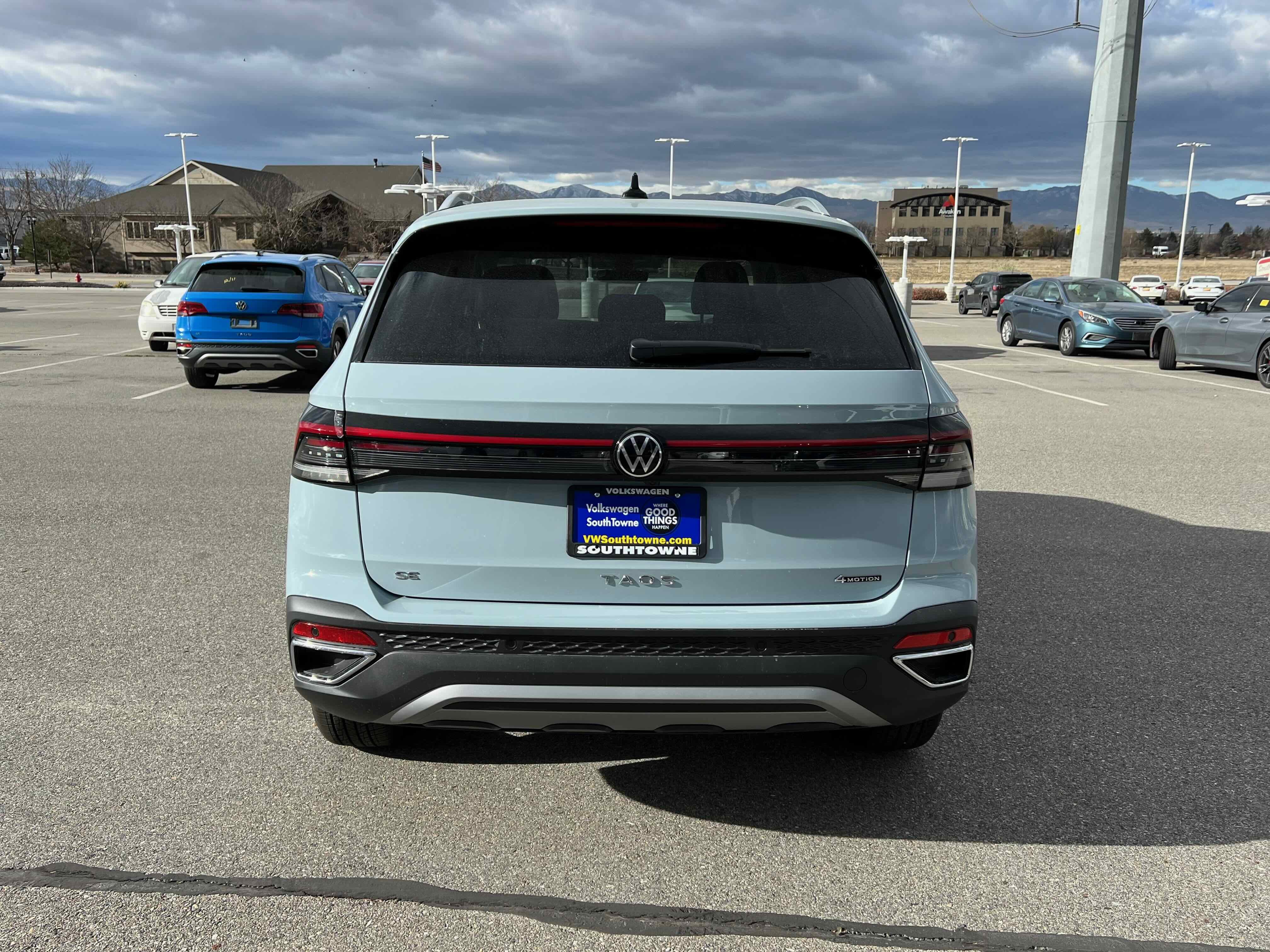 2026 Volkswagen Taos SE