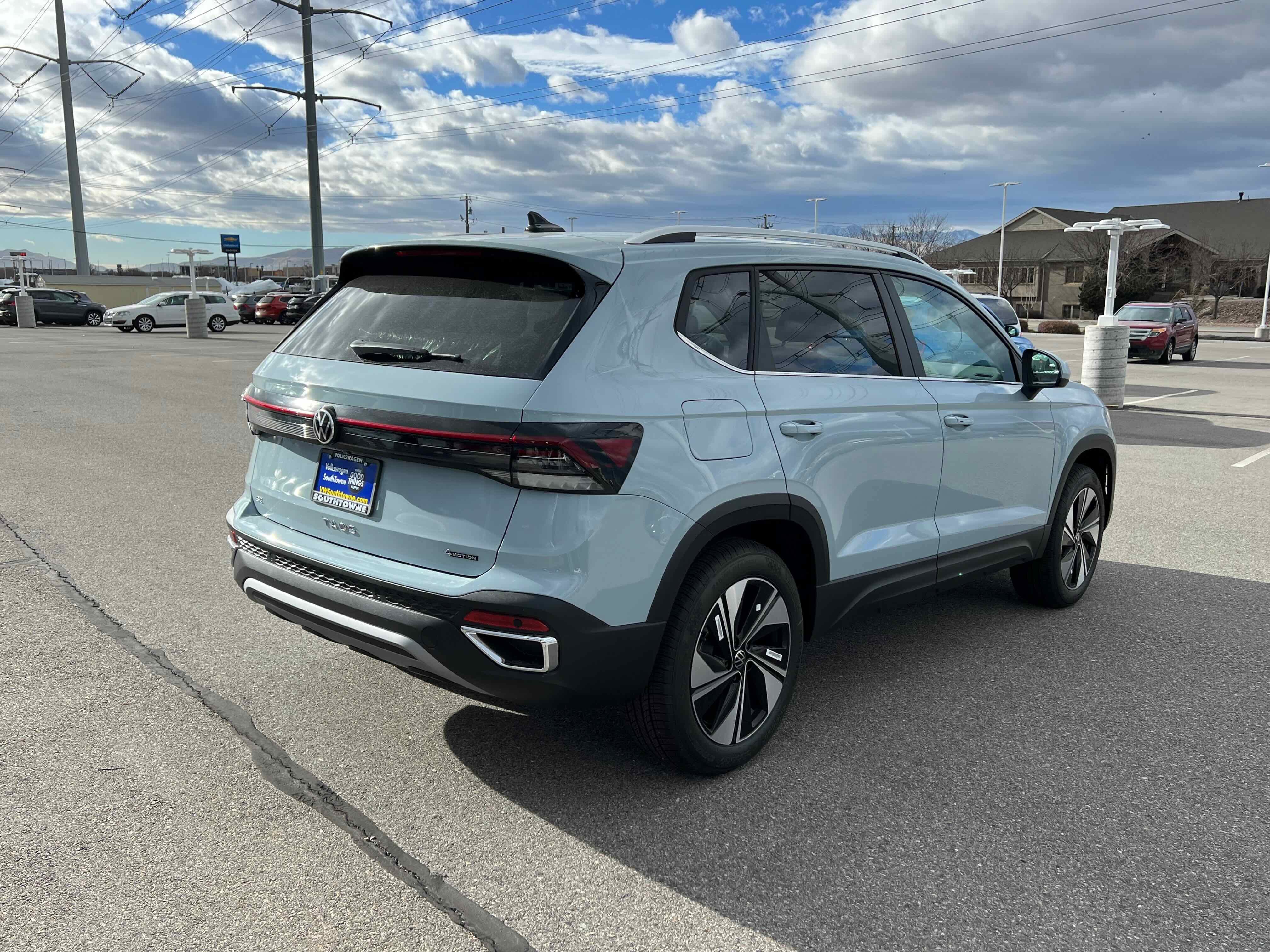 2026 Volkswagen Taos SE