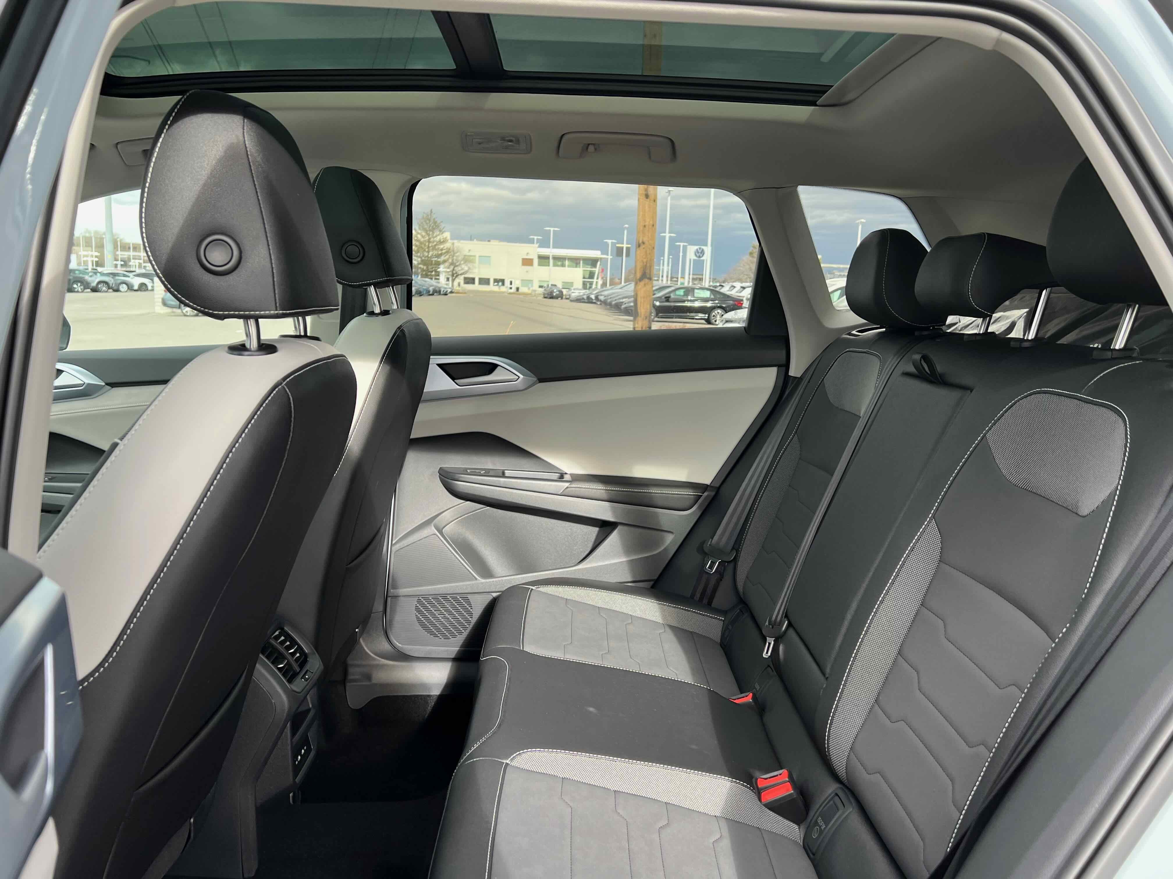 2026 Volkswagen Taos SE