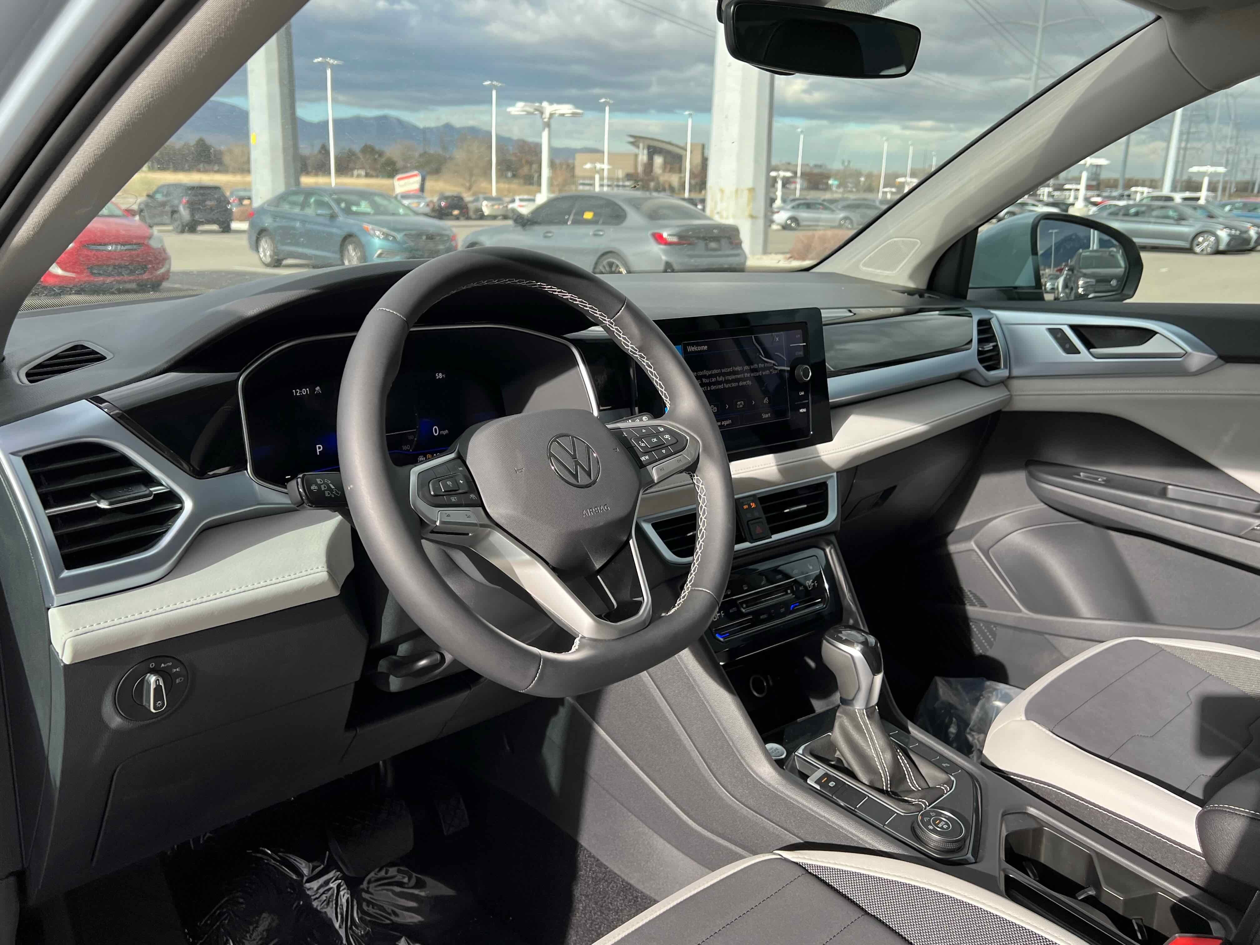 2026 Volkswagen Taos SE