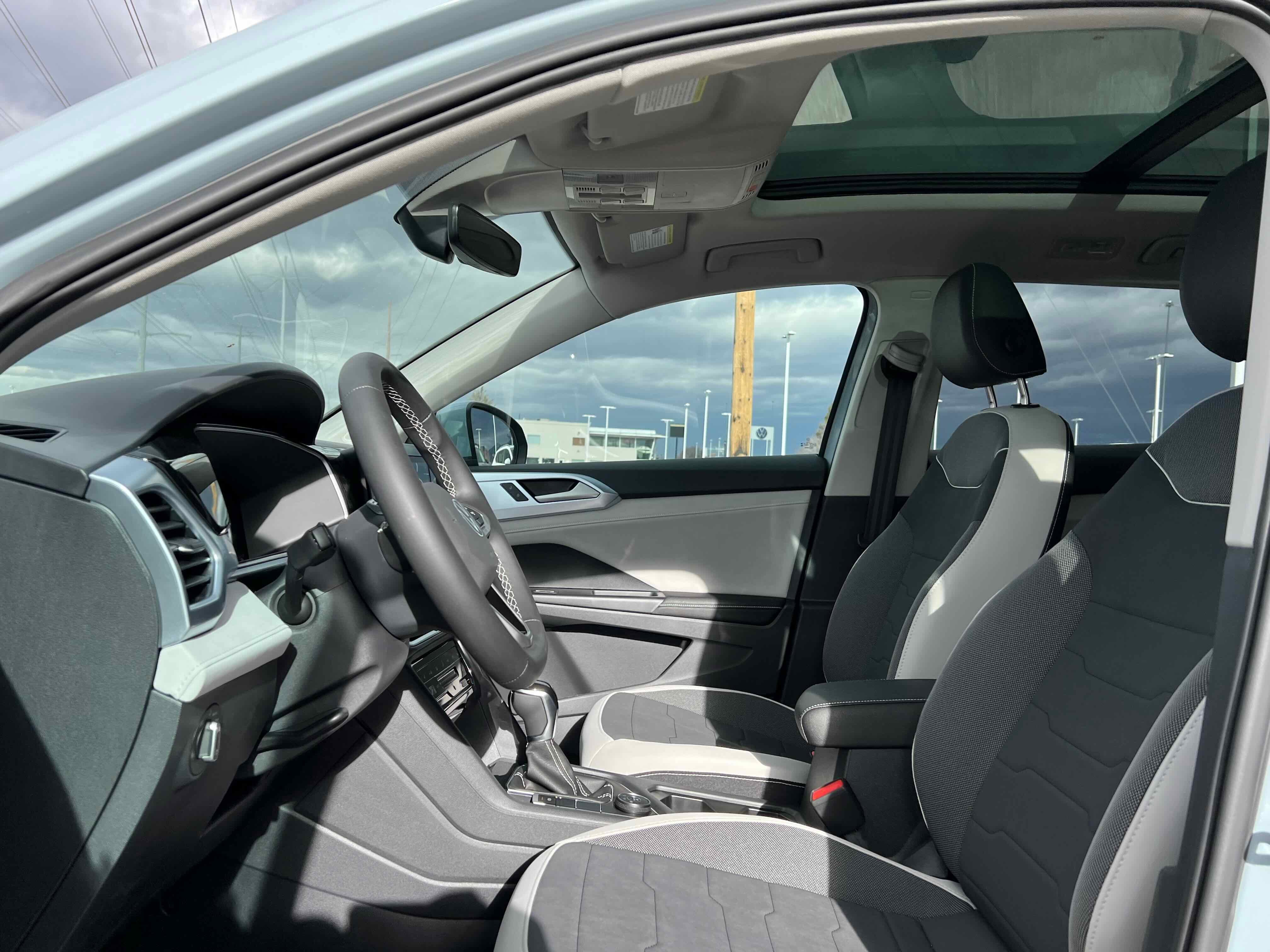 2026 Volkswagen Taos SE